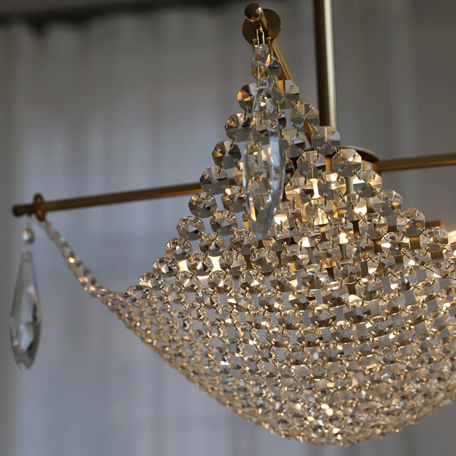 Lustra Chandelier with Crystal Strands and Crystal - Image 3