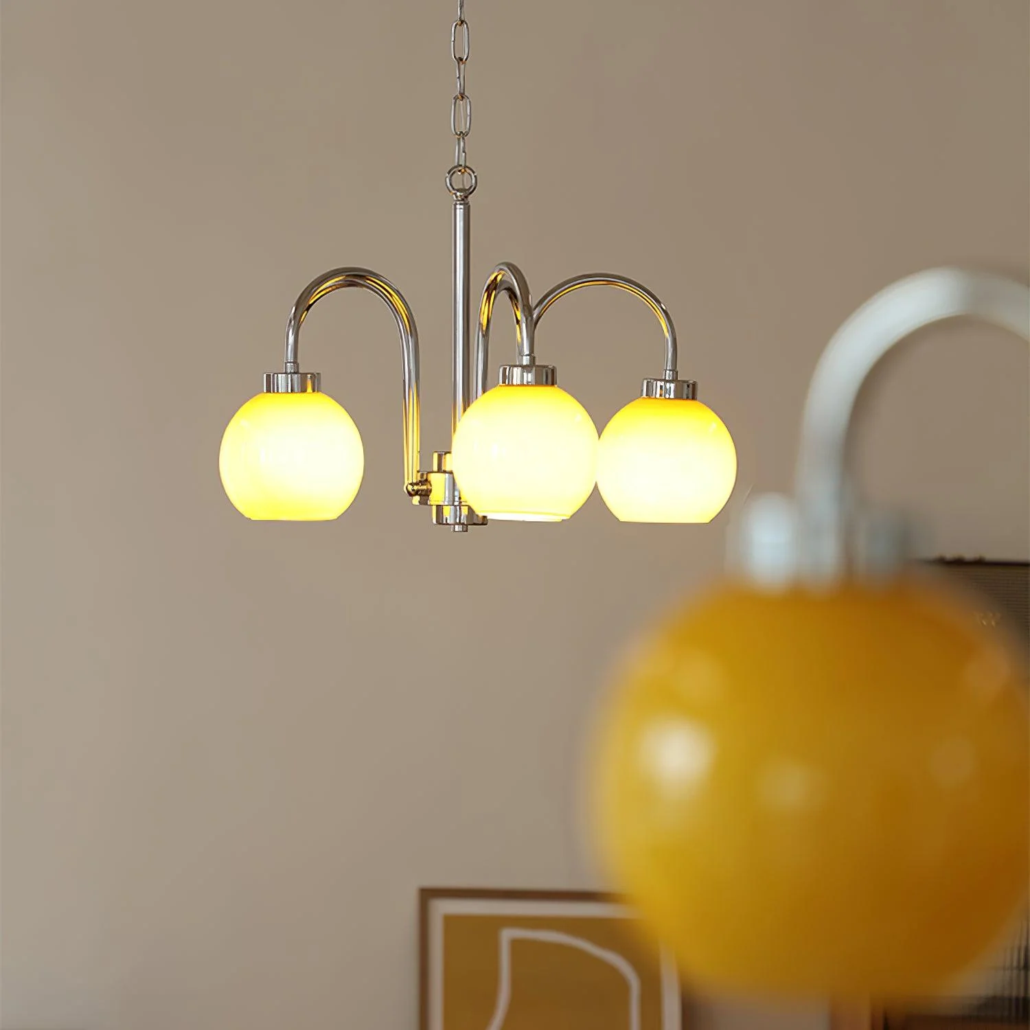 Lustra Chandelier Yellow Glass Globes - Image 26