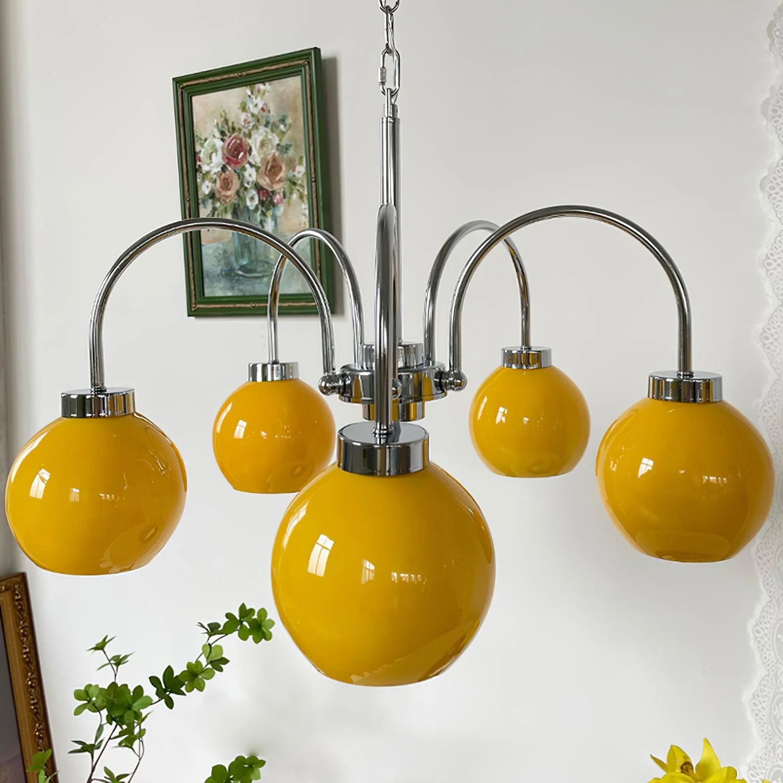 Lustra Chandelier Yellow Glass Globes - Image 5