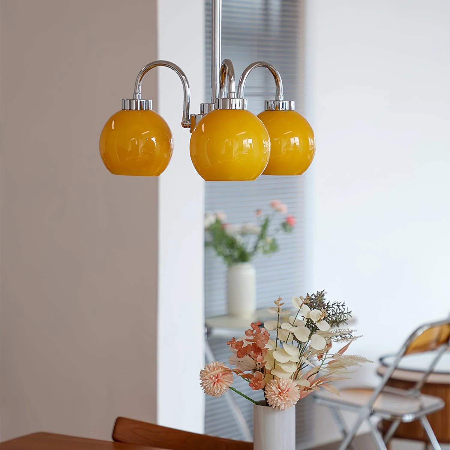 Lustra Chandelier Yellow Glass Globes - Image 82