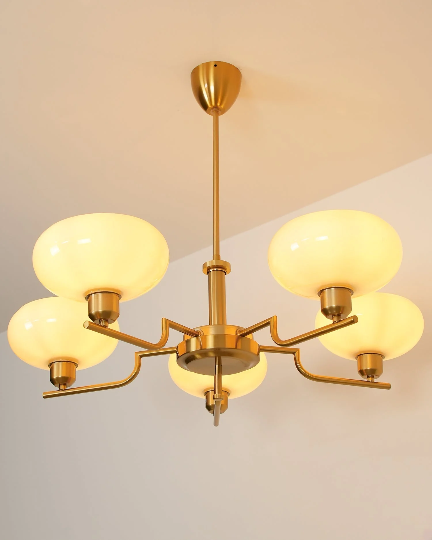 Lustra Pendant Lamp Glass Globe Brass Frame - Image 44