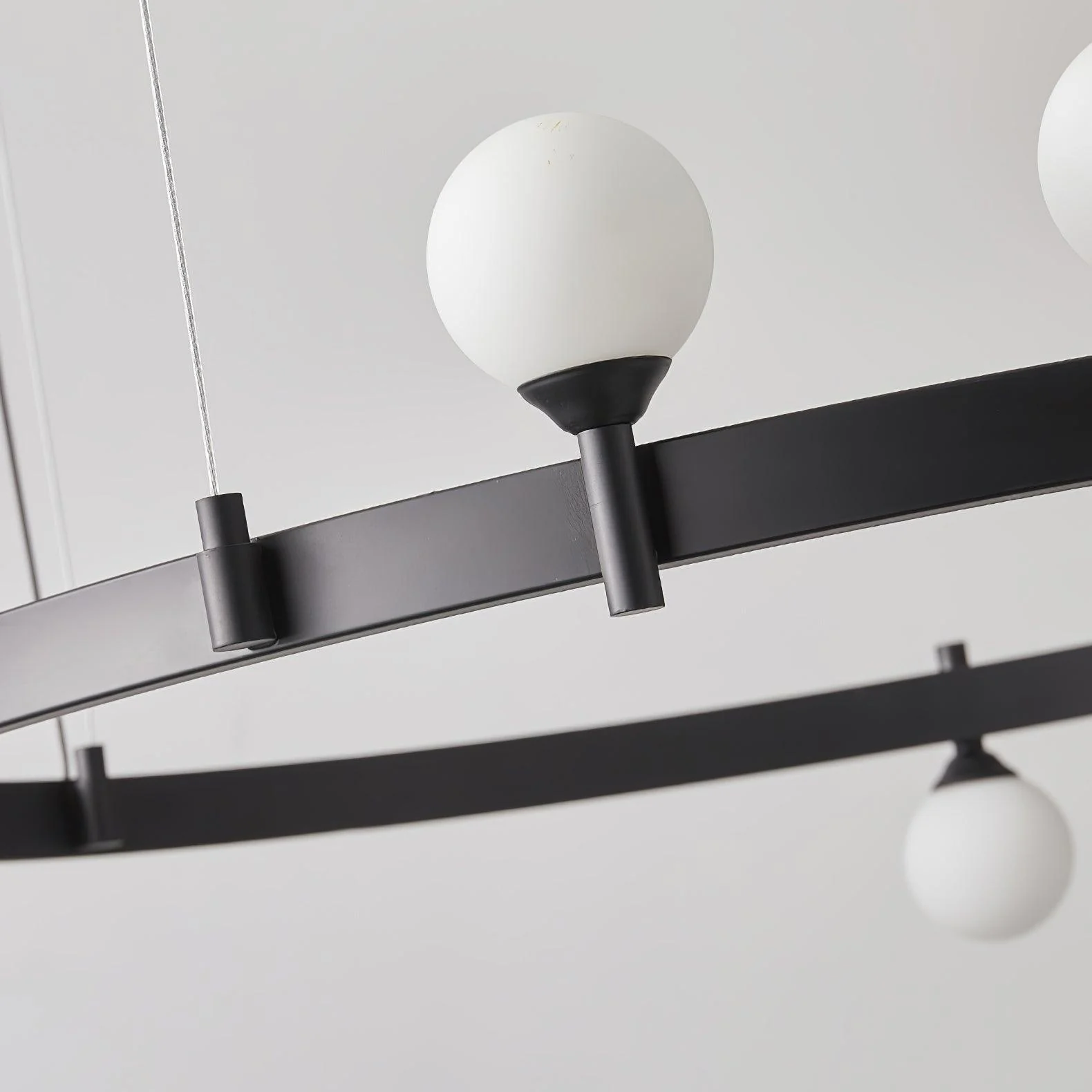 Lustra Pendant Lamp Round Black Ring - Image 15