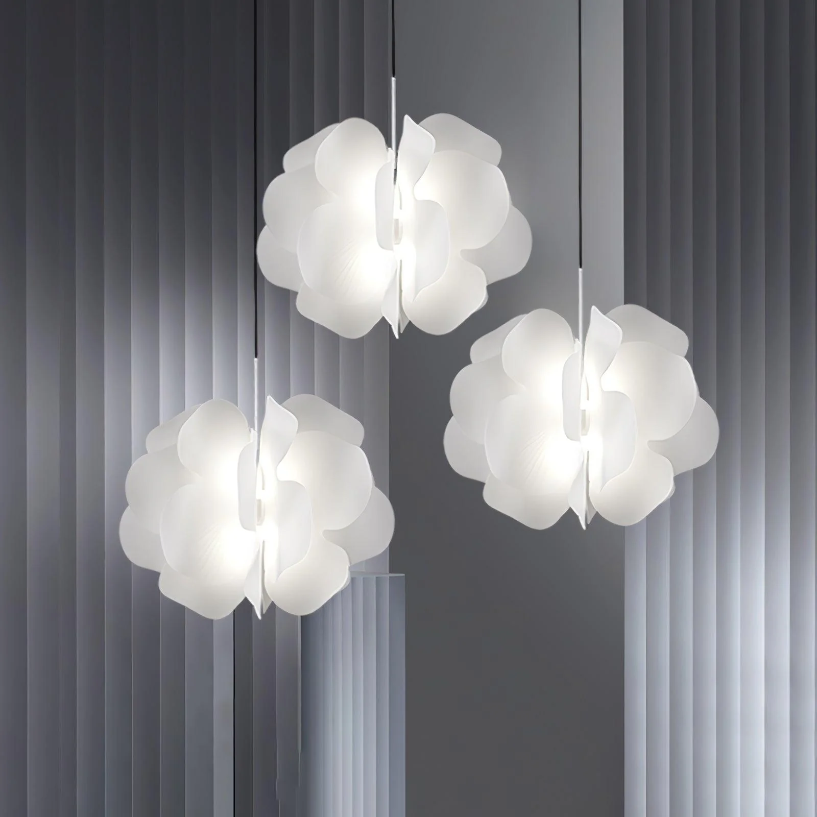 Lustra Pendant Light Plastic Floral - Image 10