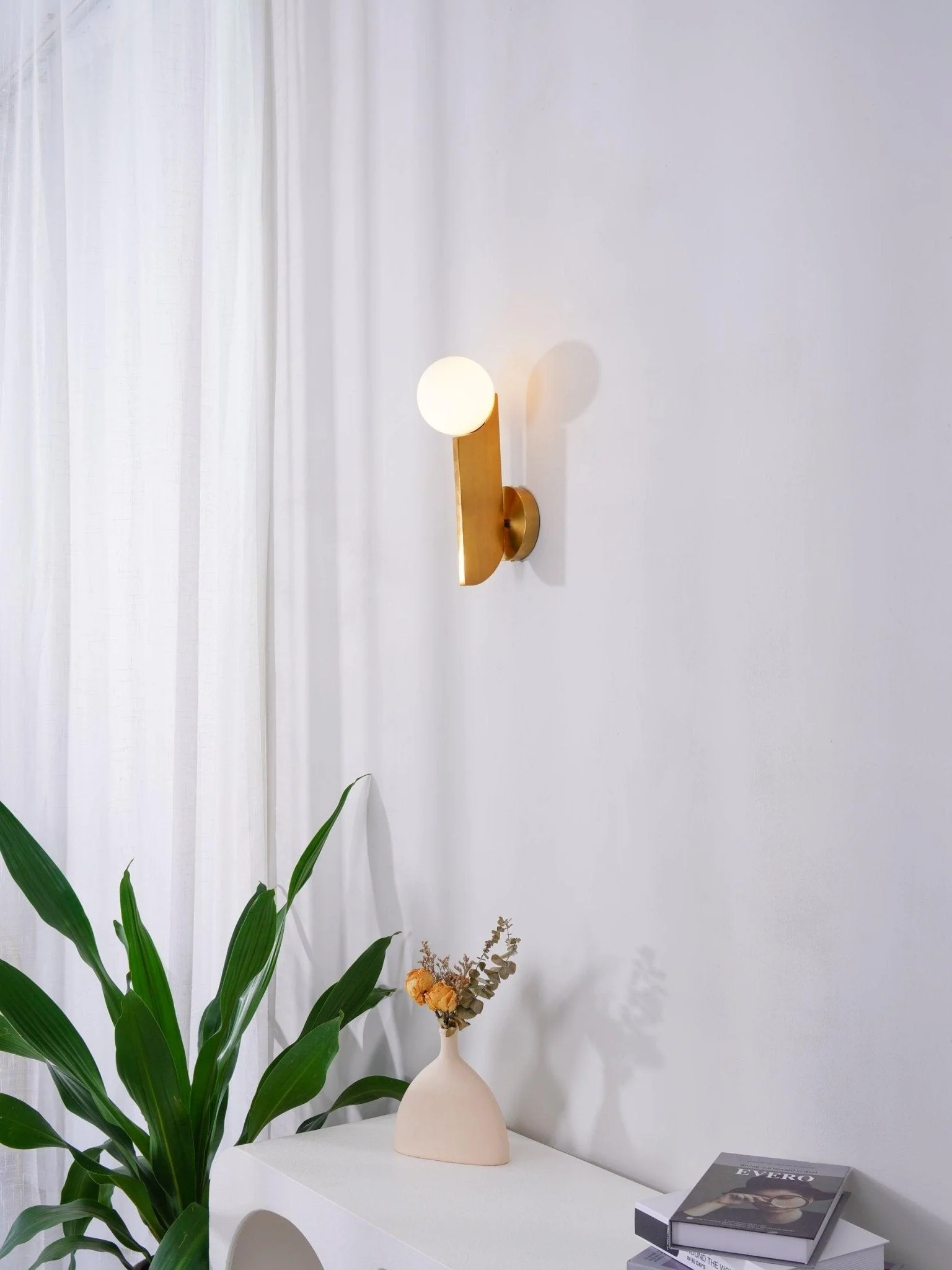 Lustra Wall Lamp Glass Globe Sculptural - Image 18