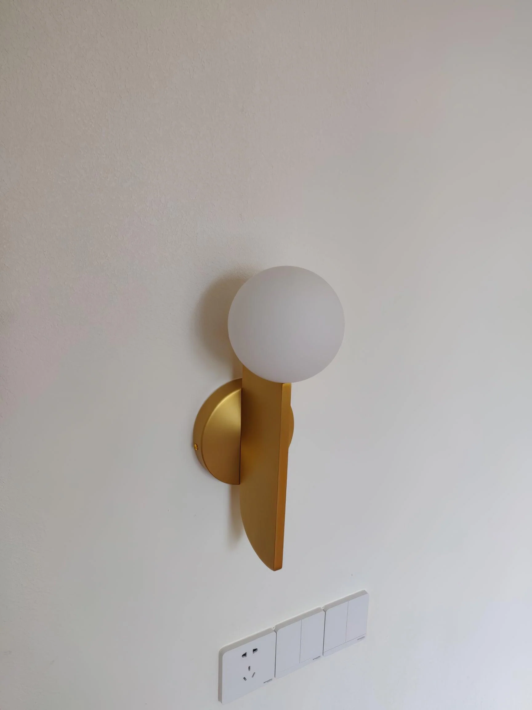 Lustra Wall Lamp Glass Globe Sculptural - Image 20
