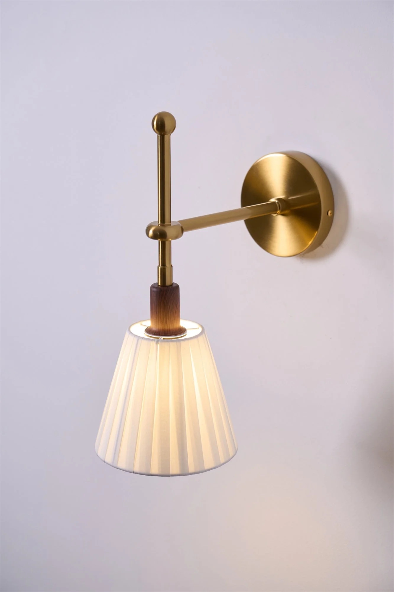 Lustra Wall Lamp Pleated Fabric Brass - Image 11