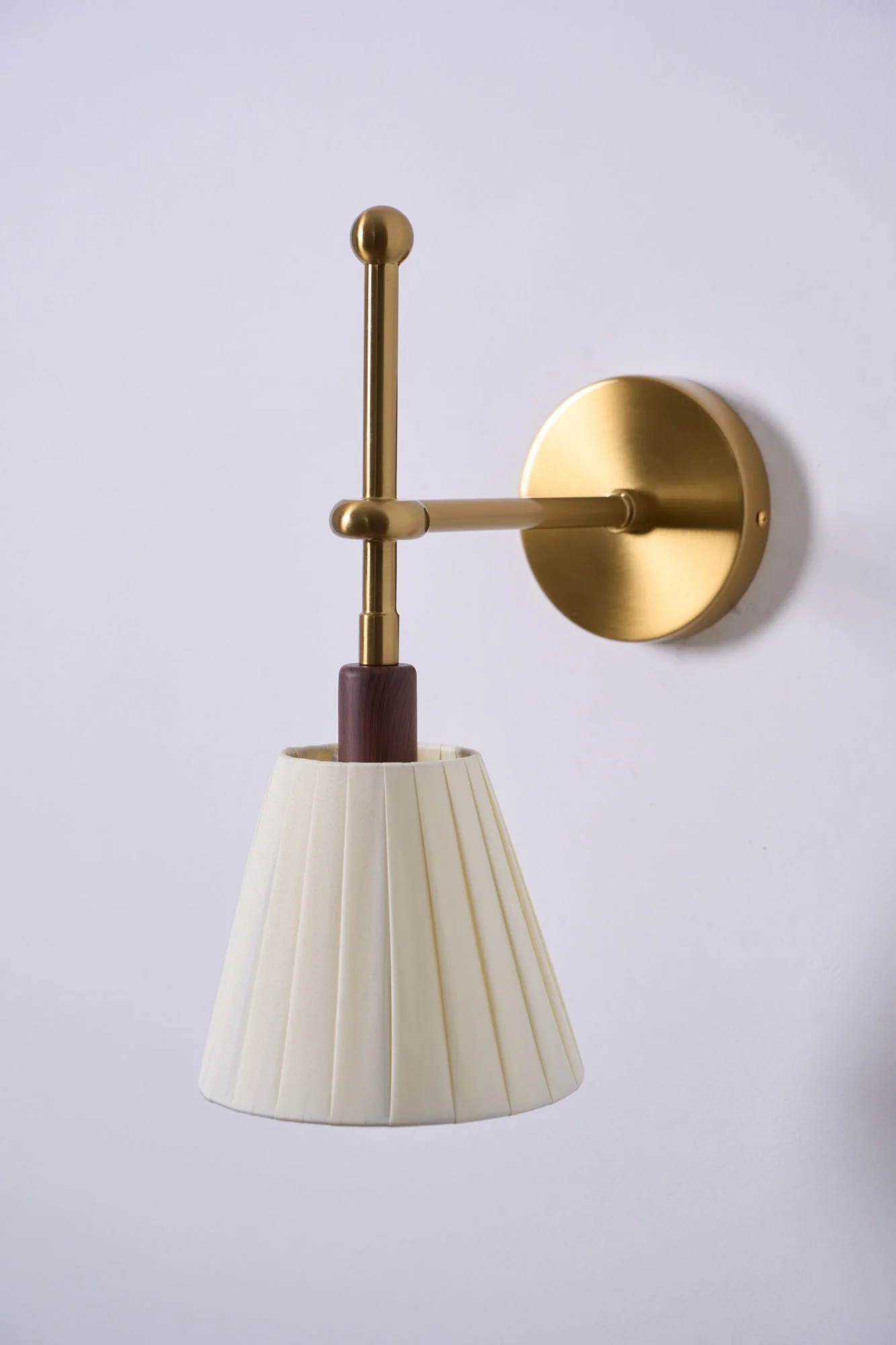 Lustra Wall Lamp Pleated Fabric Brass - Image 17