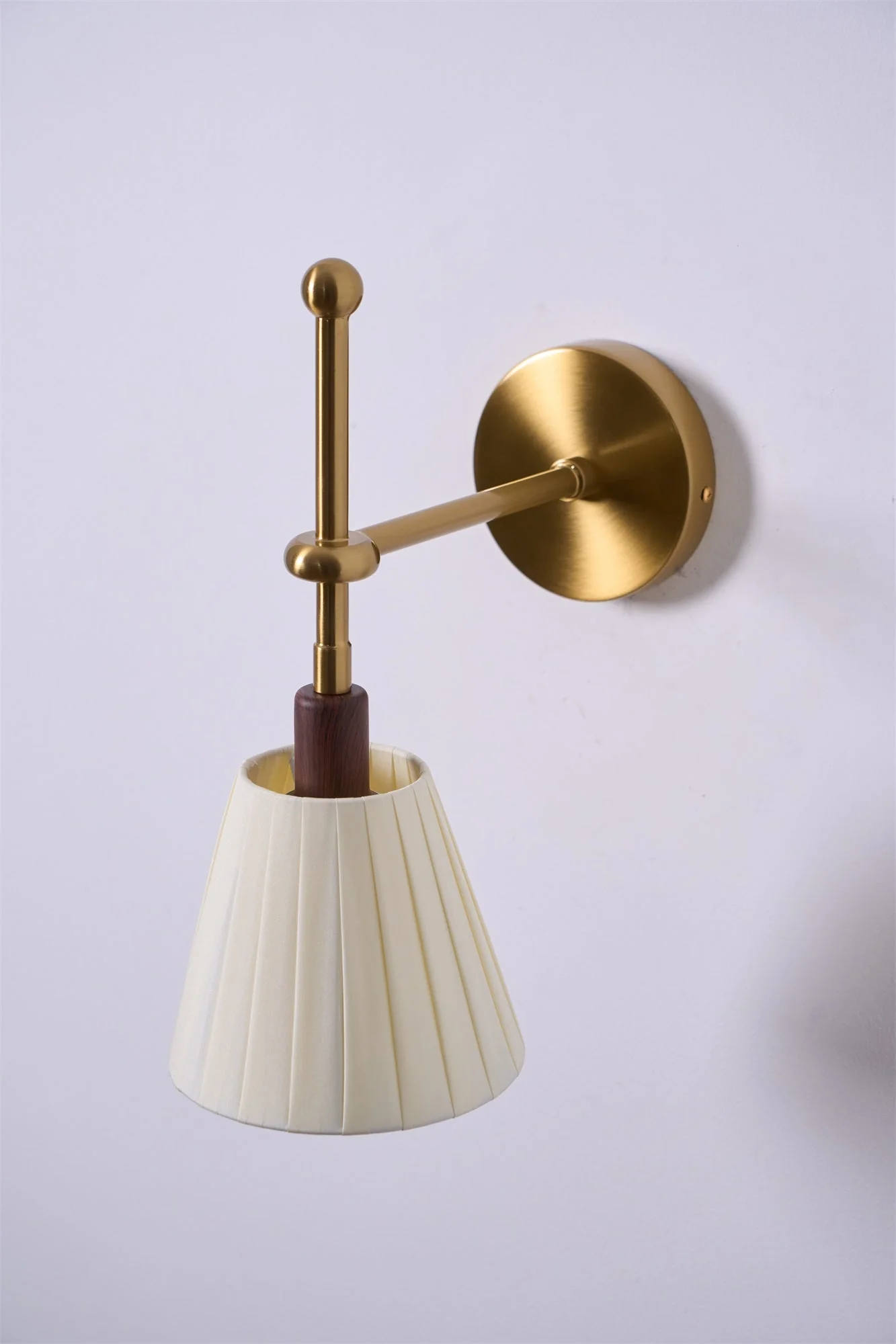 Lustra Wall Lamp Pleated Fabric Brass - Image 18