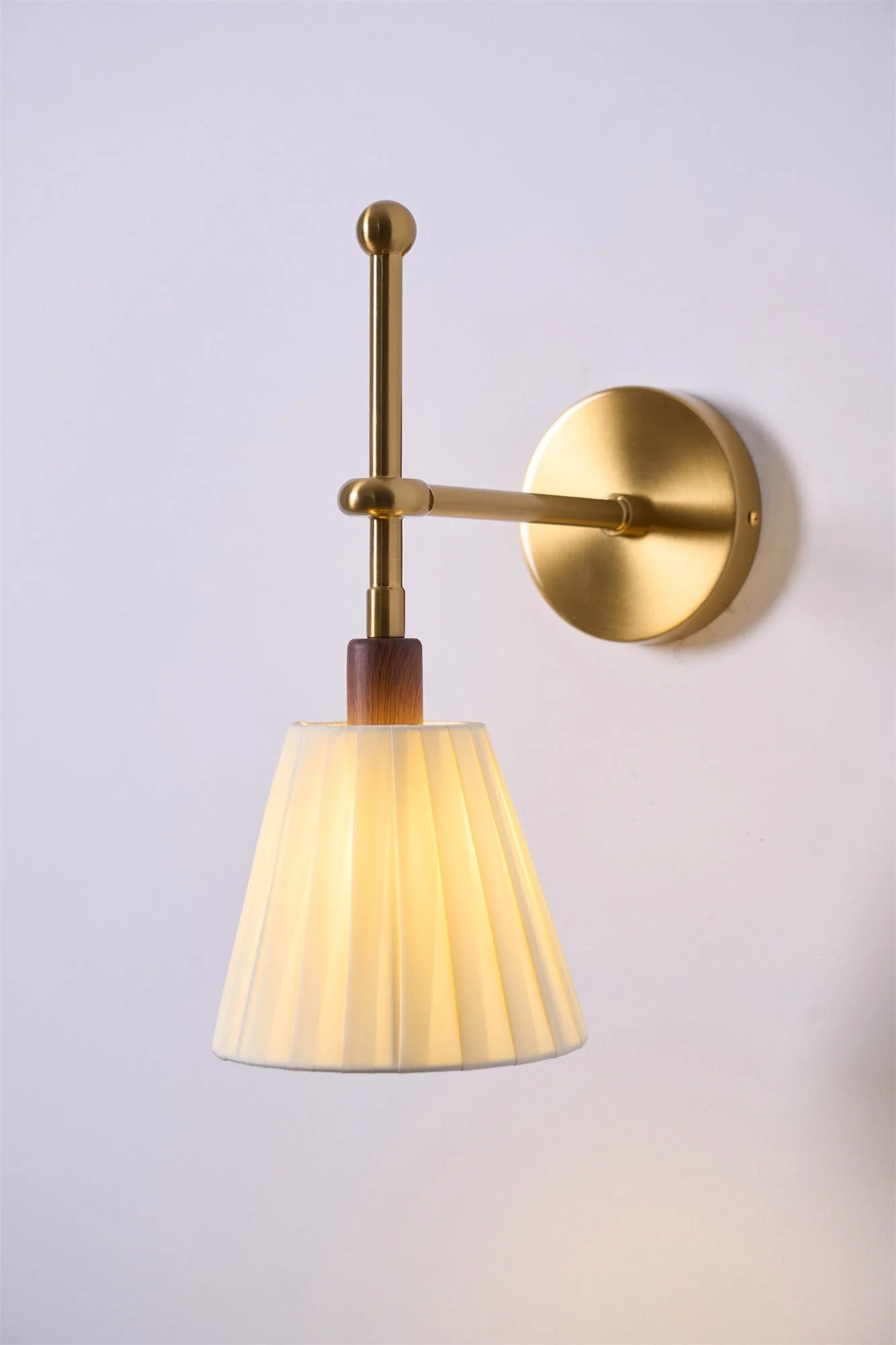 Lustra Wall Lamp Pleated Fabric Brass - Image 19