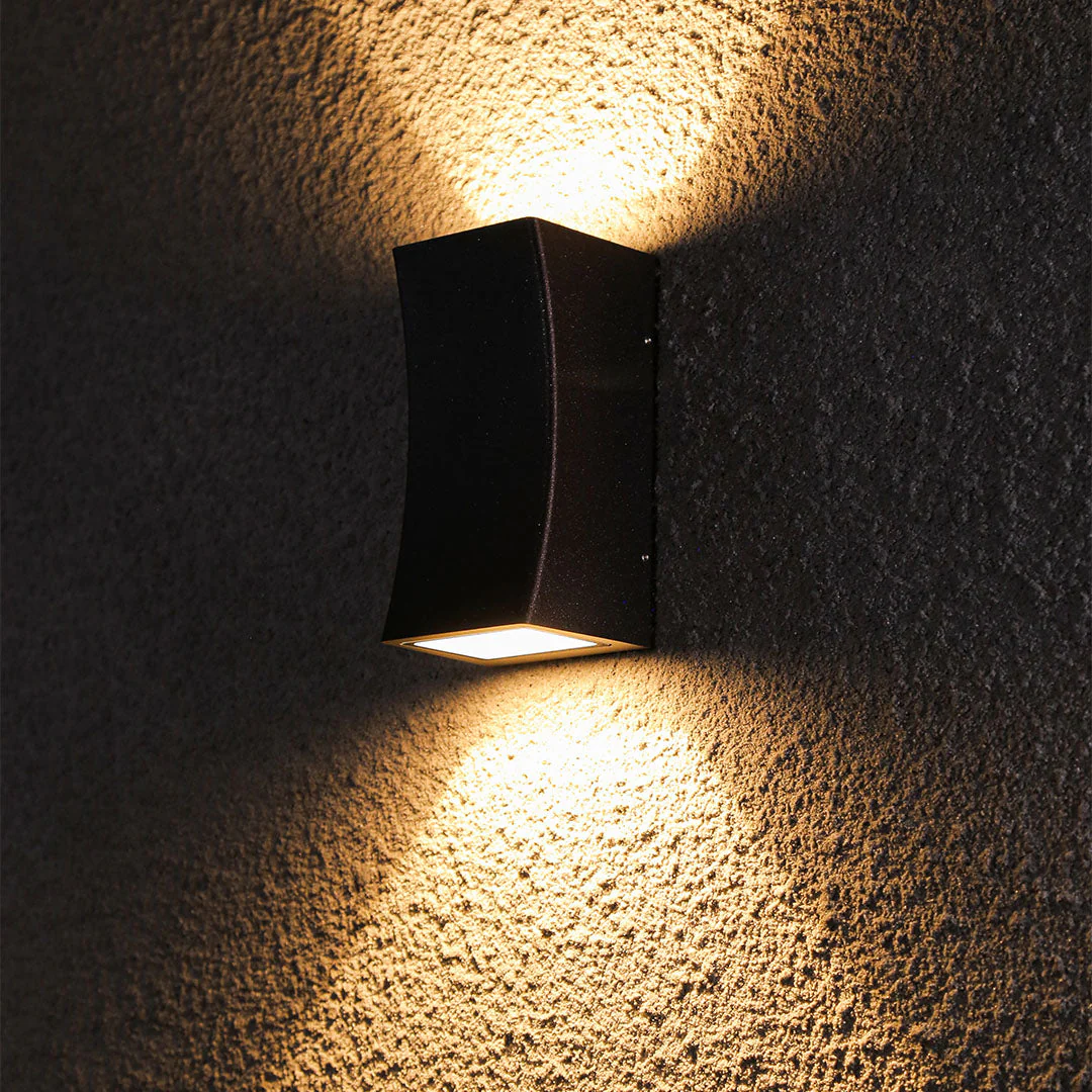 Mararet Modern LED Outdoor Wall Light - Image 3