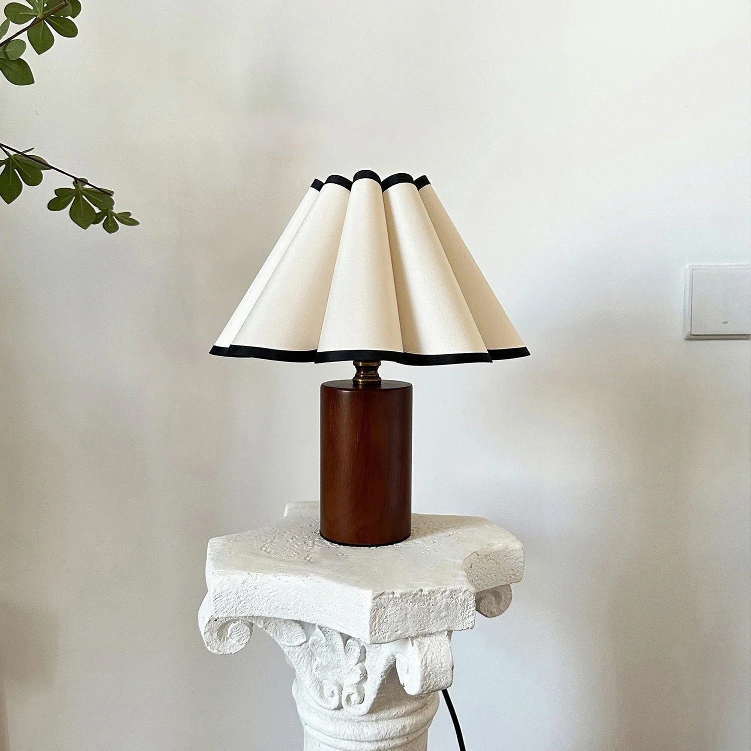 Martin Farmhouse Wood Fabric Table Lamp - Image 2