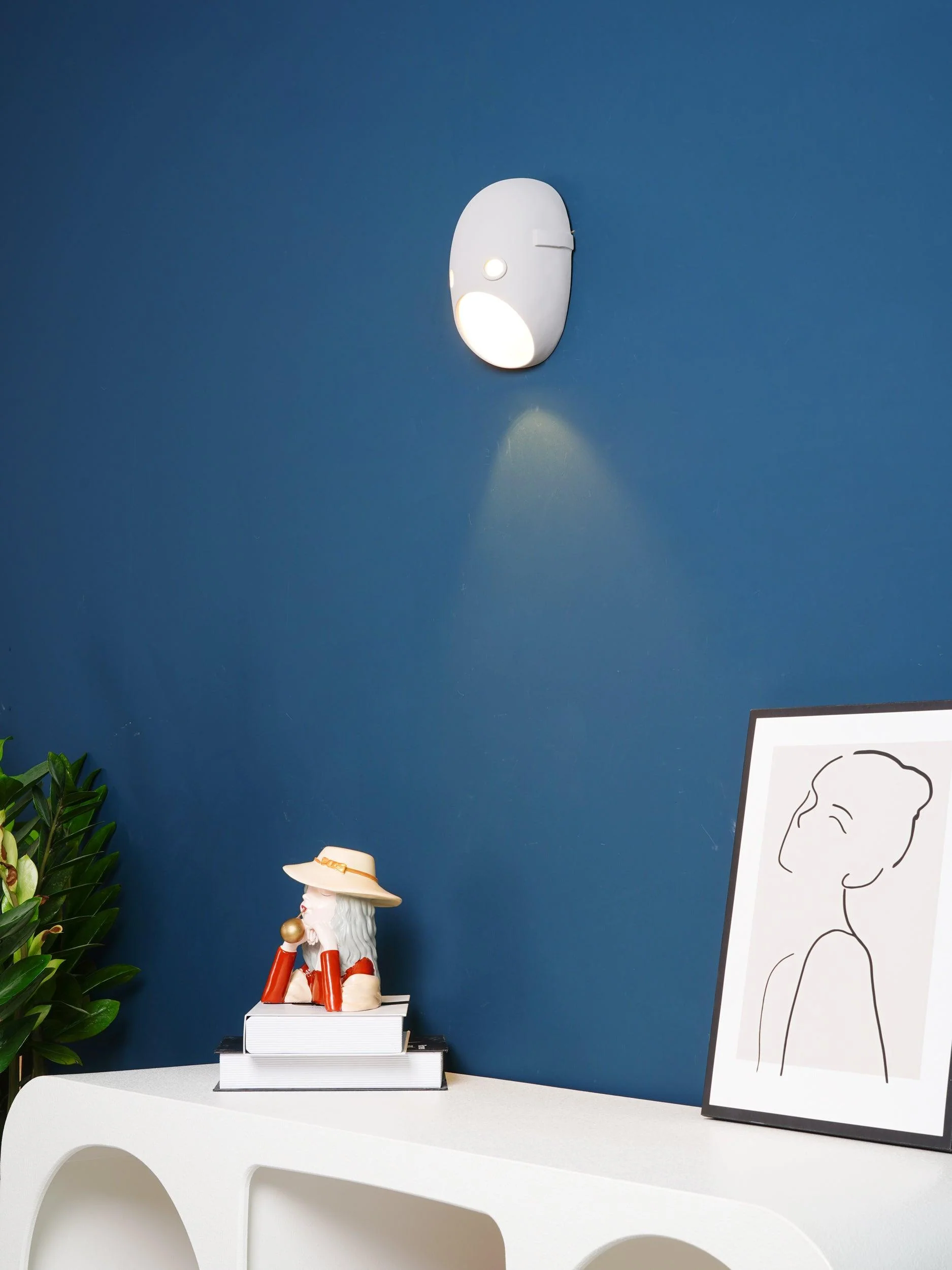 Mask Individual Creativity Resin Wall Light - Image 23