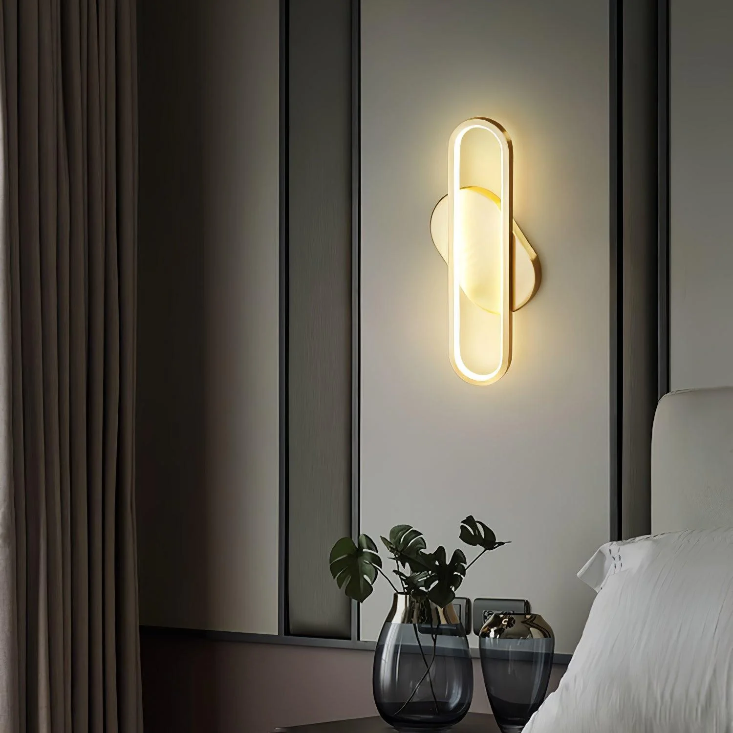 Mirage Classic Long Ova Brass Wall Lamp - Image 14