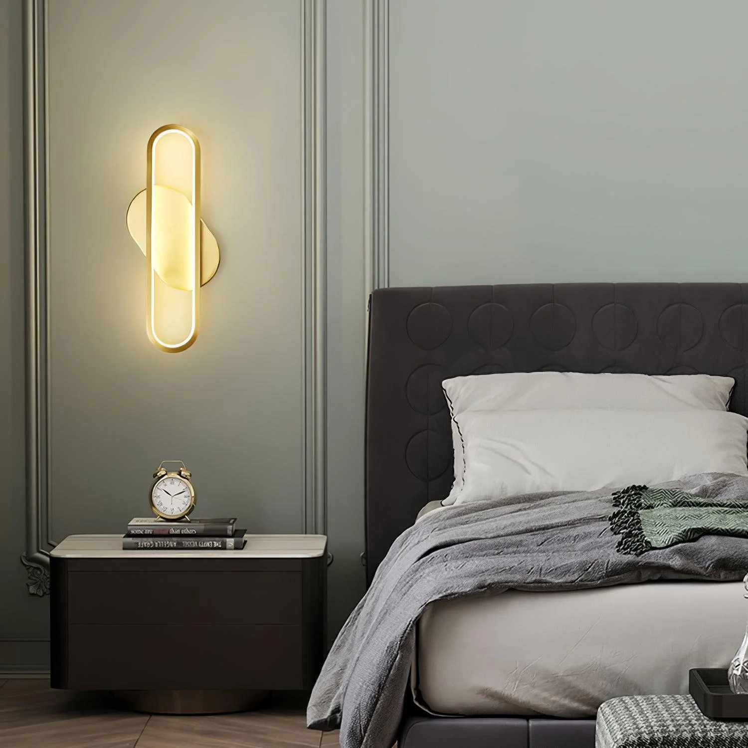 Mirage Classic Long Ova Brass Wall Lamp - Image 17