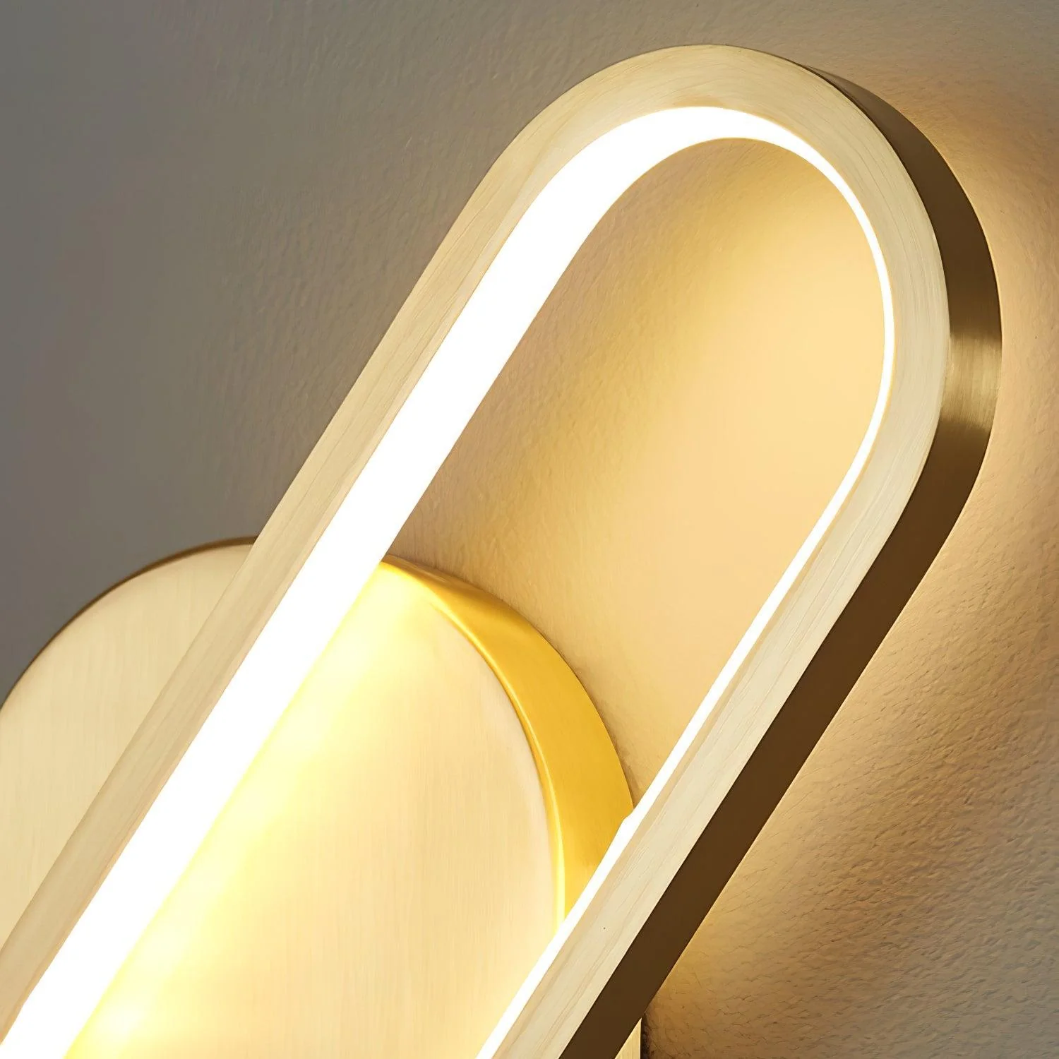 Mirage Classic Long Ova Brass Wall Lamp - Image 2