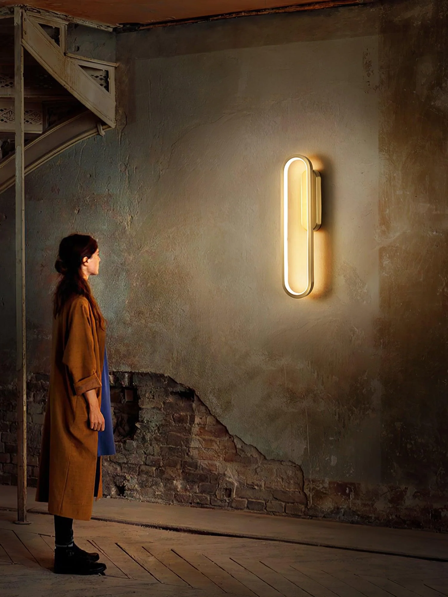 Mirage Classic Long Ova Brass Wall Lamp - Image 27