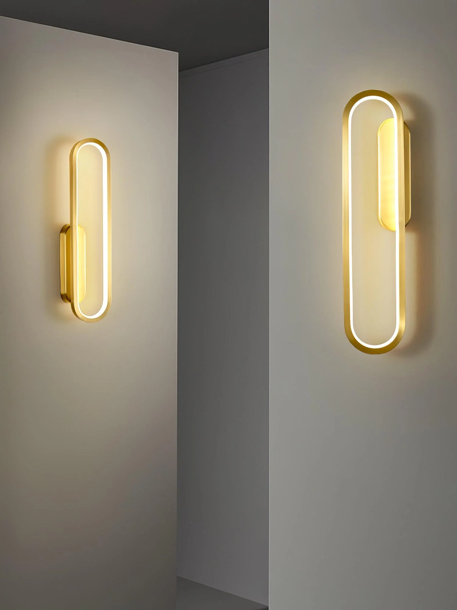 Mirage Classic Long Ova Brass Wall Lamp - Image 5