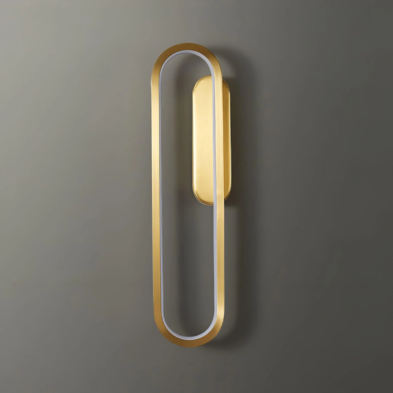 Mirage Classic Long Ova Brass Wall Lamp - Image 7