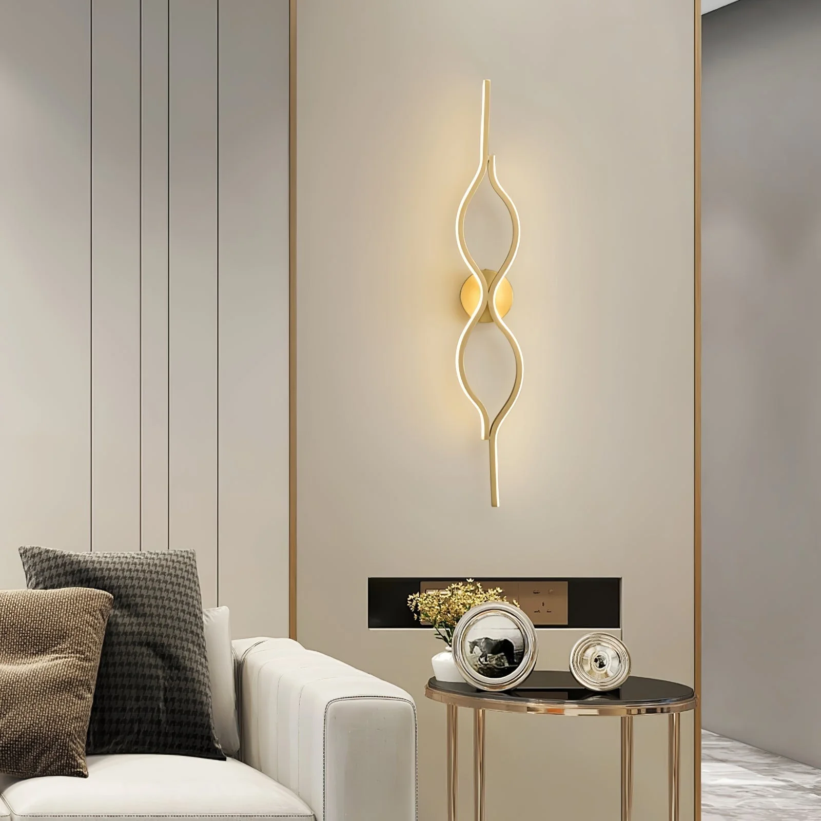 Myvenen Classic Twist Brass Wall Light - Image 5