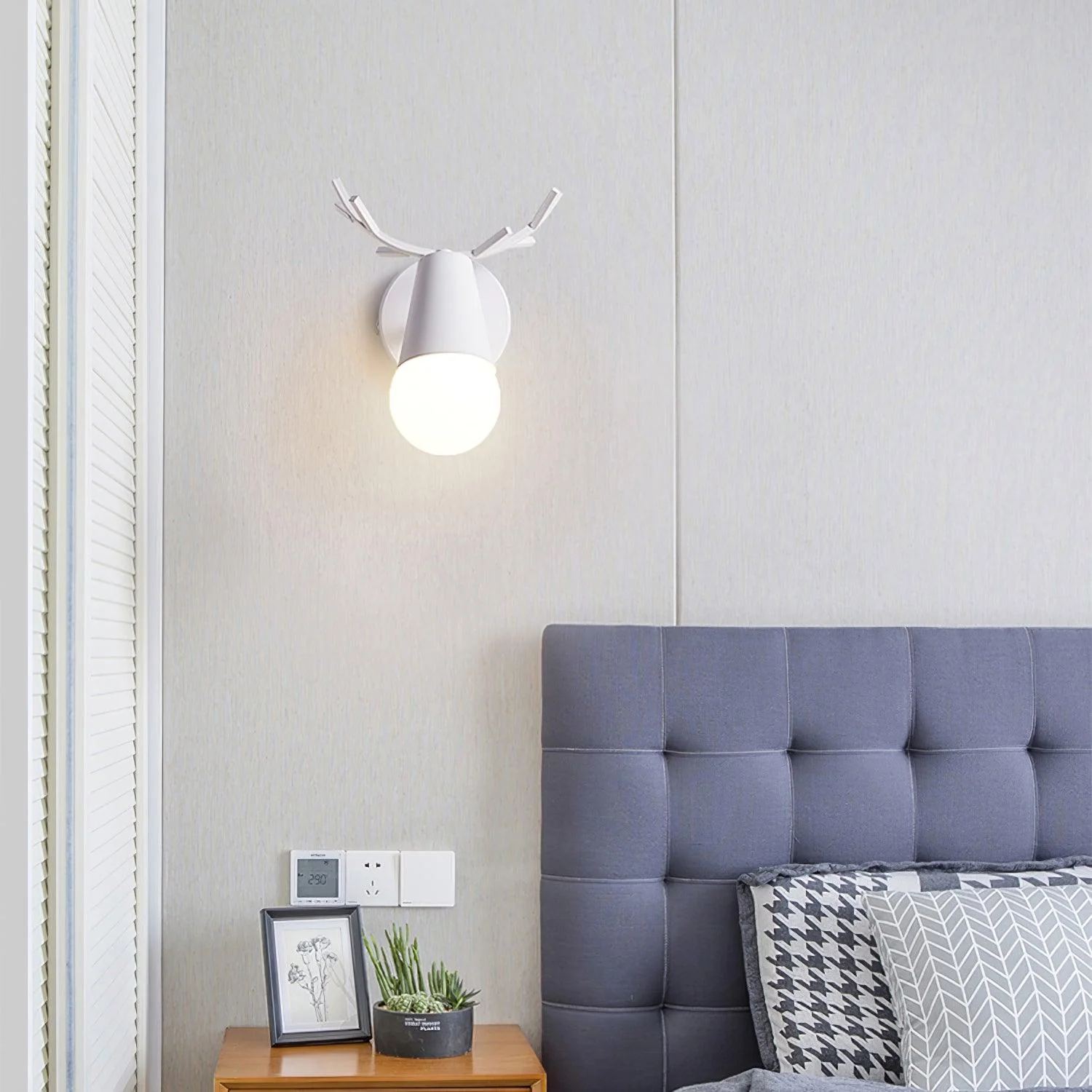 Nivara Playful Whimsical Wall Lamp - Image 2