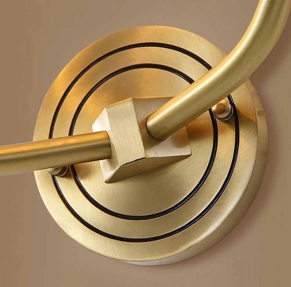 Noble Elegance Deer Head Brass Wall Light - Image 20