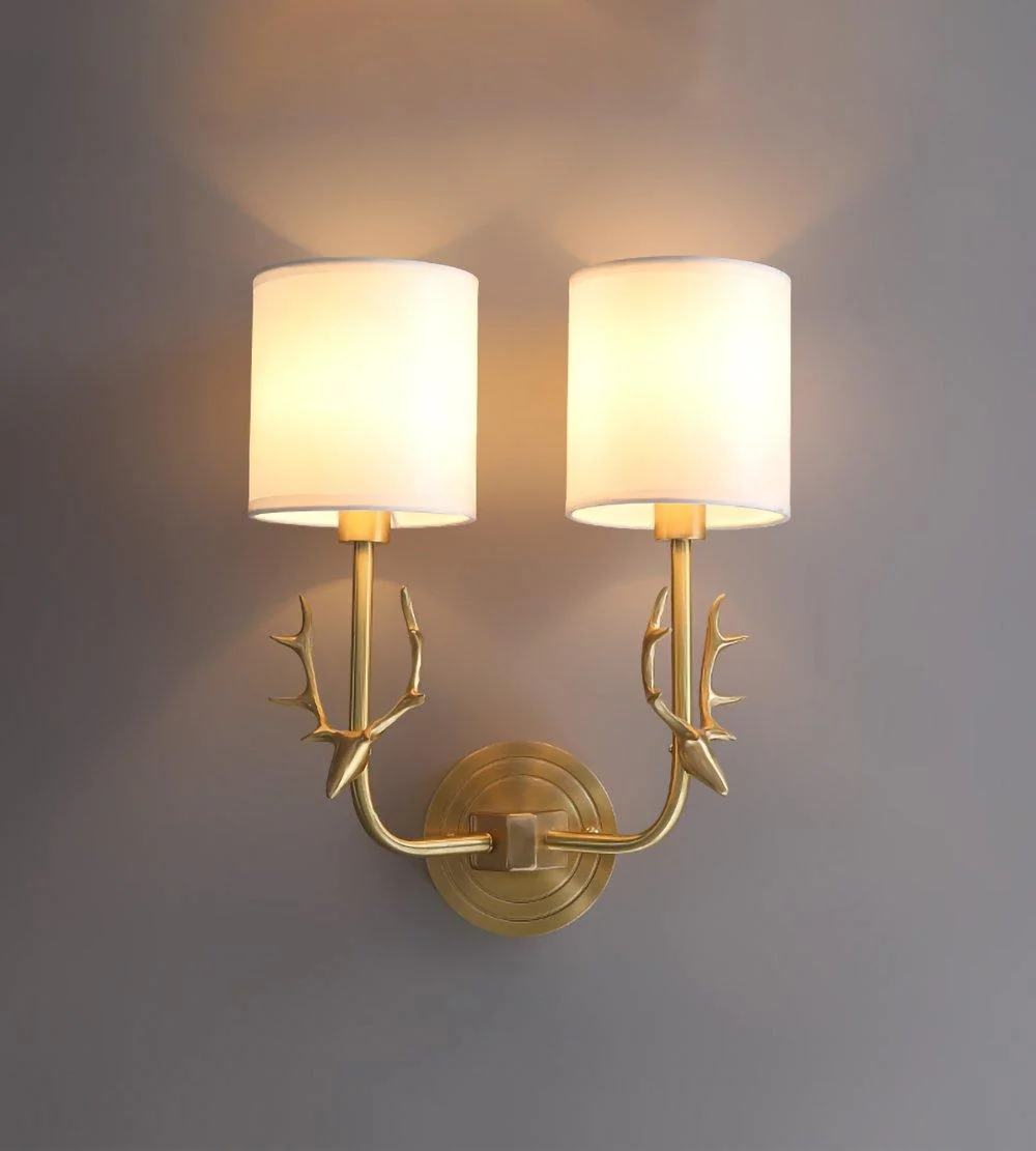 Noble Elegance Deer Head Brass Wall Light - Image 34