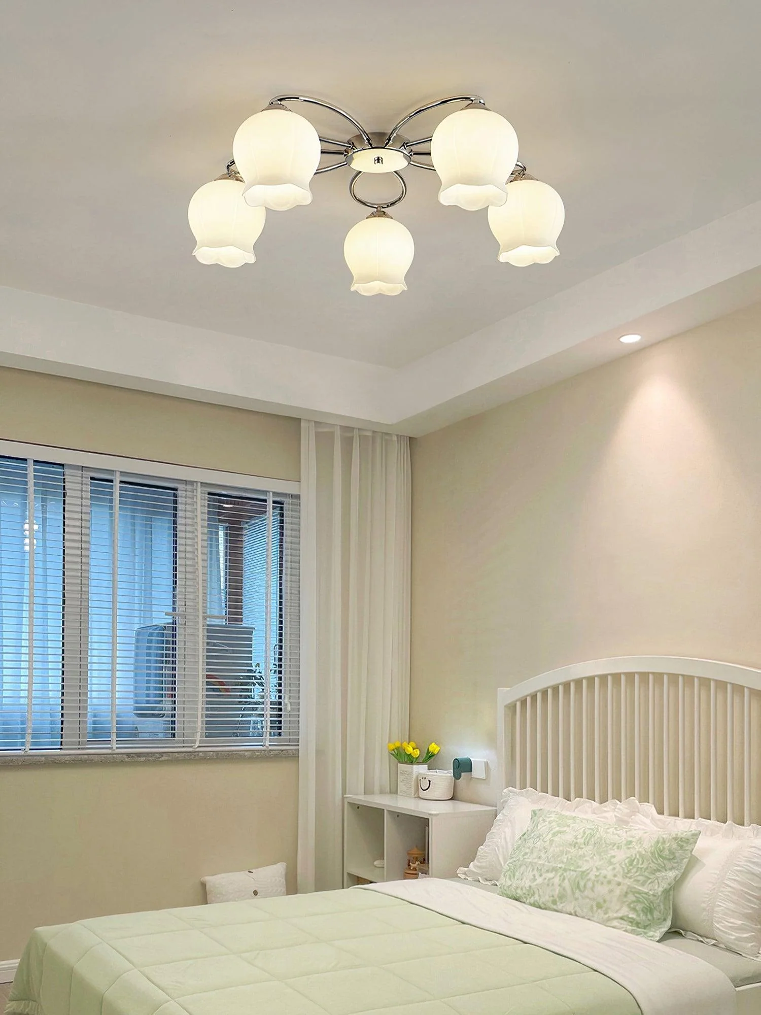 Oldore Premium Elegance Floral Glass Ceiling Lamp - Image 3