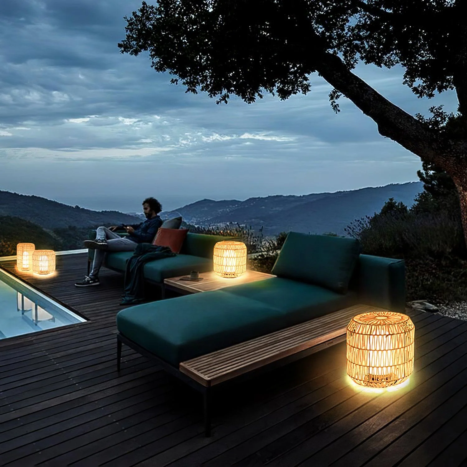 Oliver Vintage Outdoor Lighting - Image 17