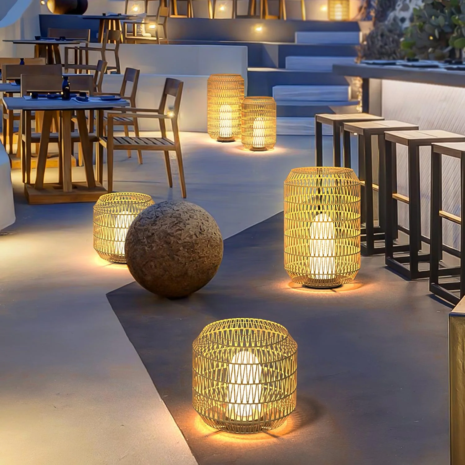 Oliver Vintage Outdoor Lighting - Image 22