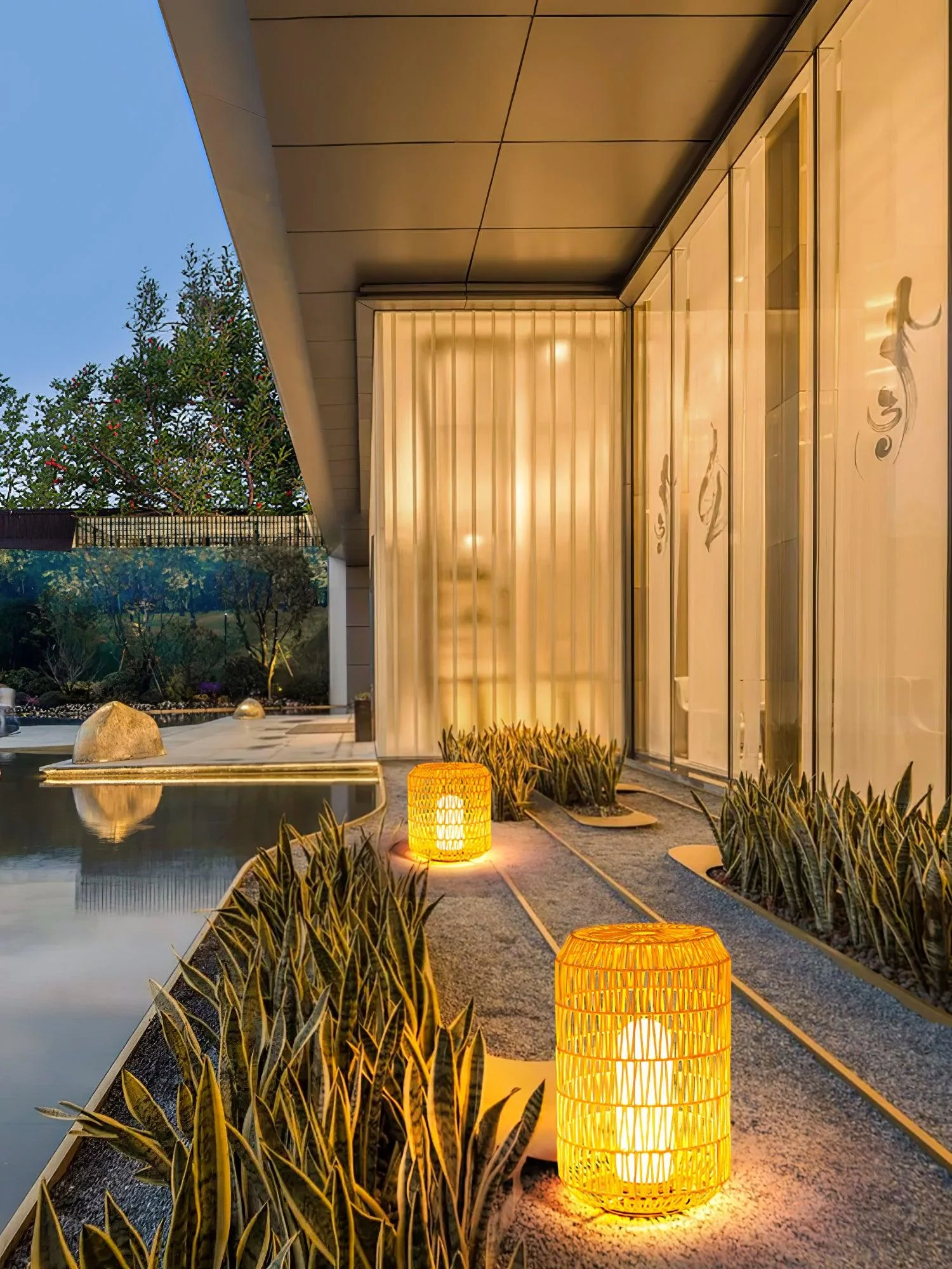 Oliver Vintage Outdoor Lighting - Image 39