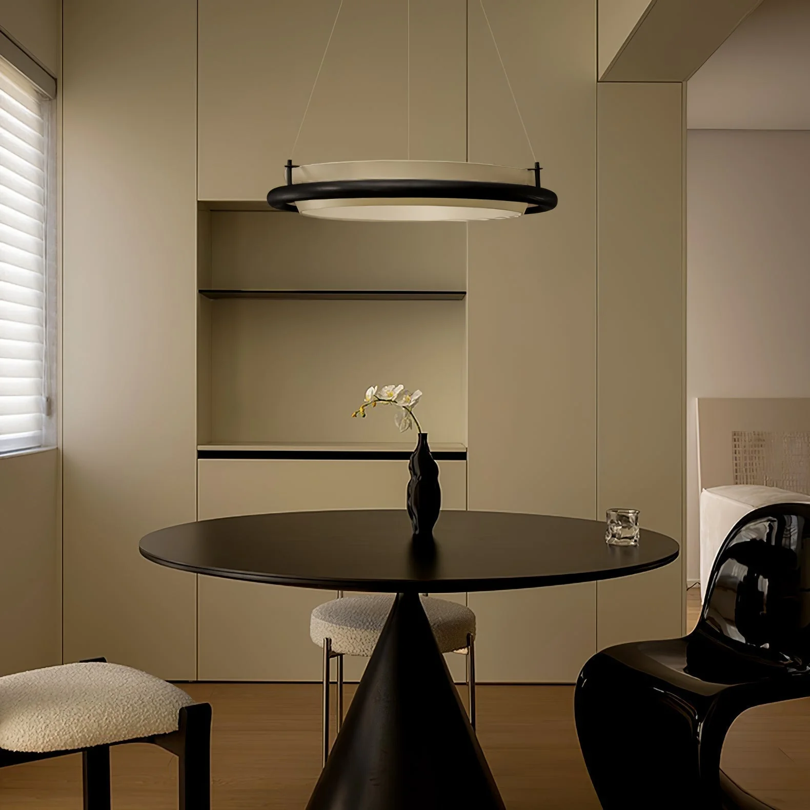 Olvelila Circular Pendant Light - Image 30