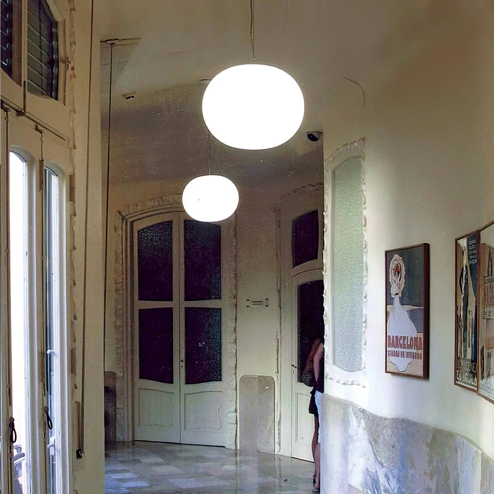 Orba Contemporary Glass Pendant Lamp - Image 15