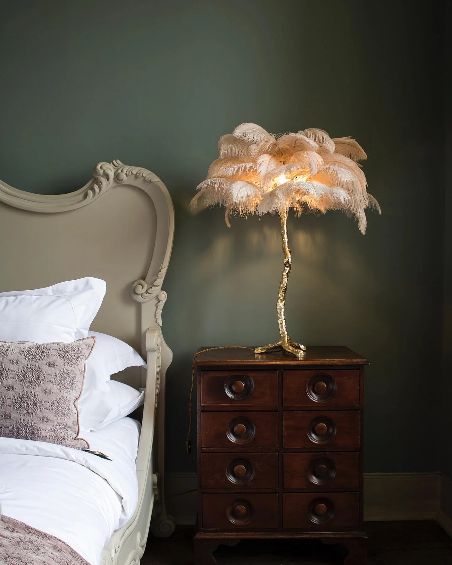 Ostrich Contemporary Feather Table Lamp - Image 33