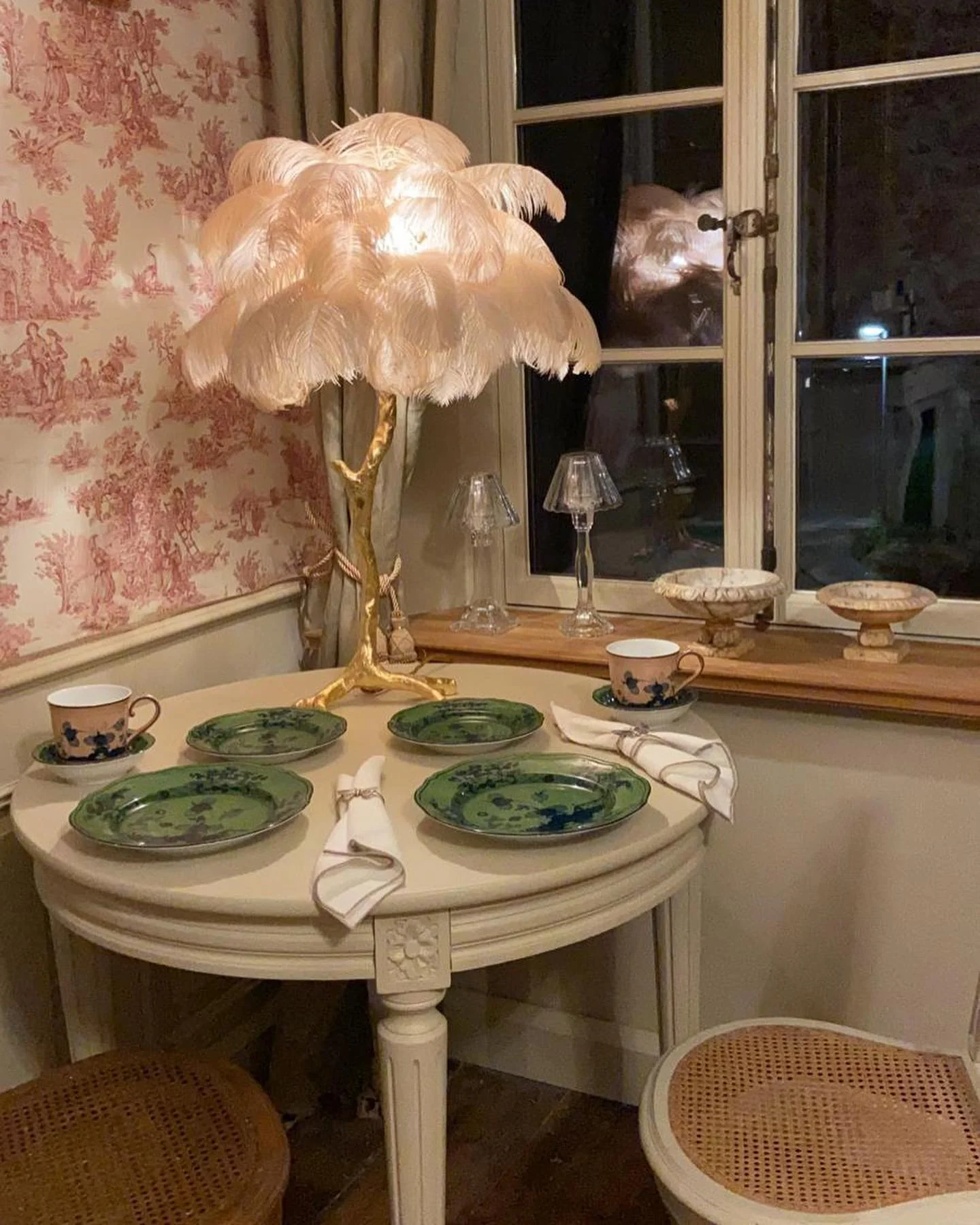 Ostrich Contemporary Feather Table Lamp - Image 40