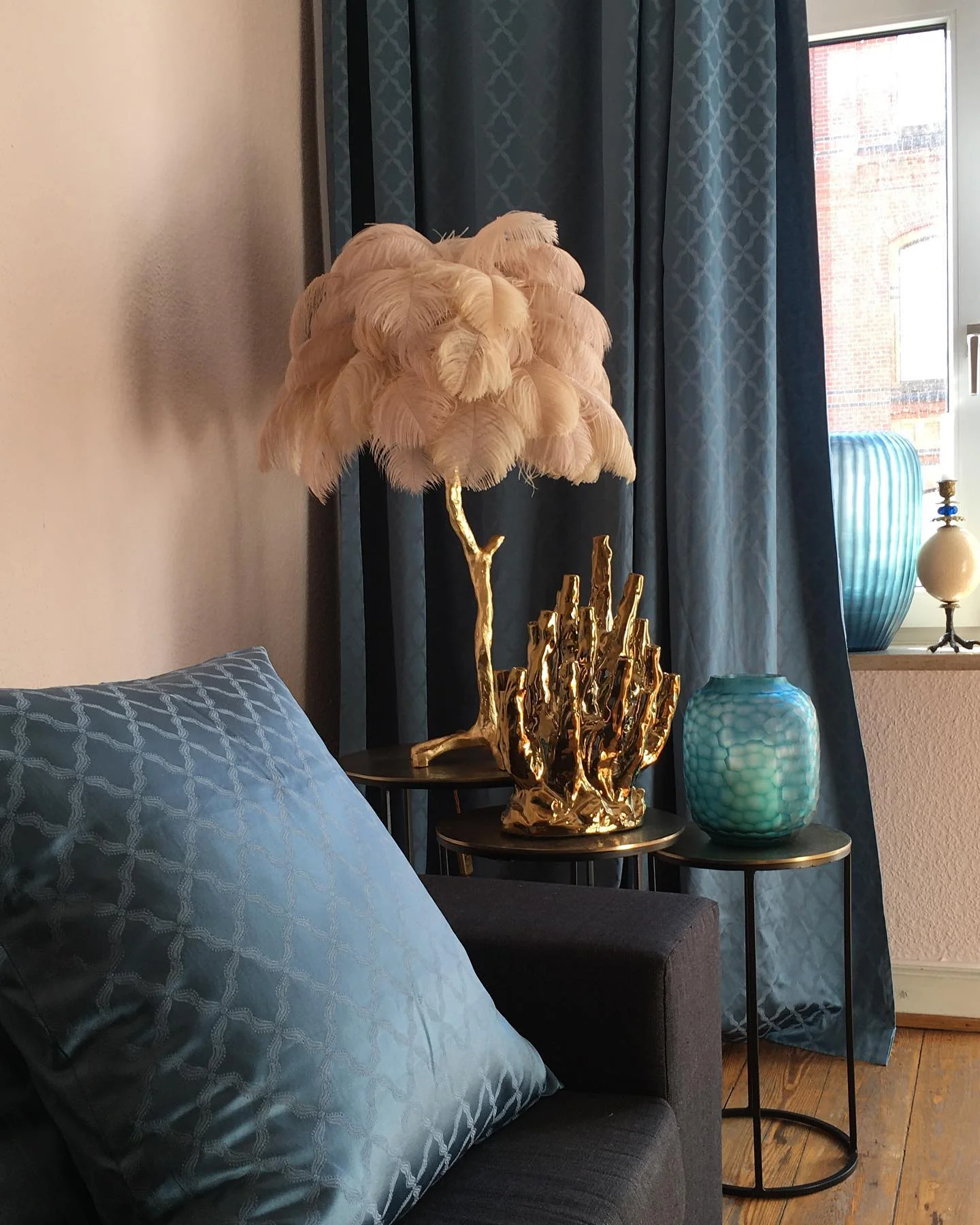 Ostrich Contemporary Feather Table Lamp - Image 51