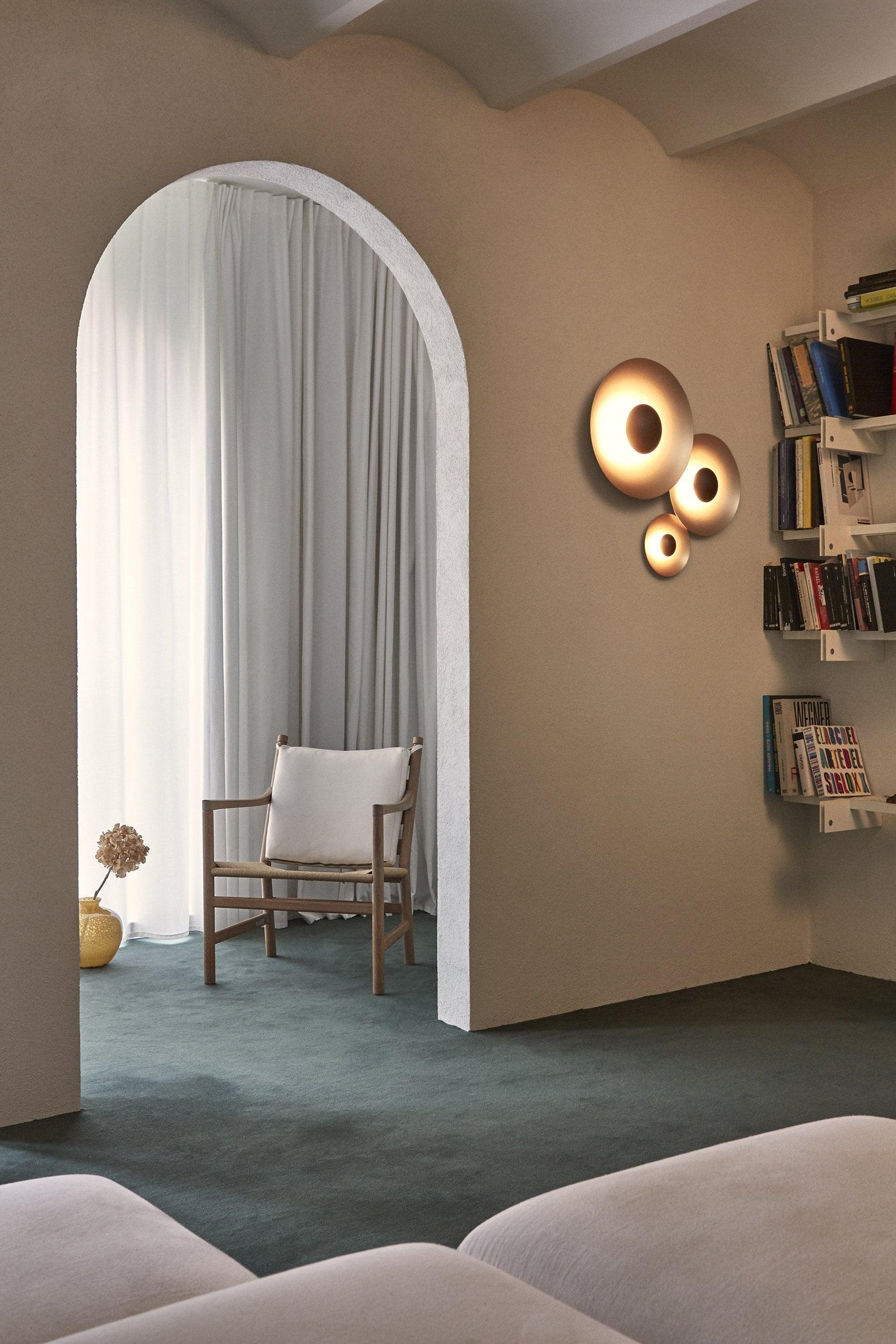 Peacemaker Elegance Simplicity Glow Wall Light - Image 100