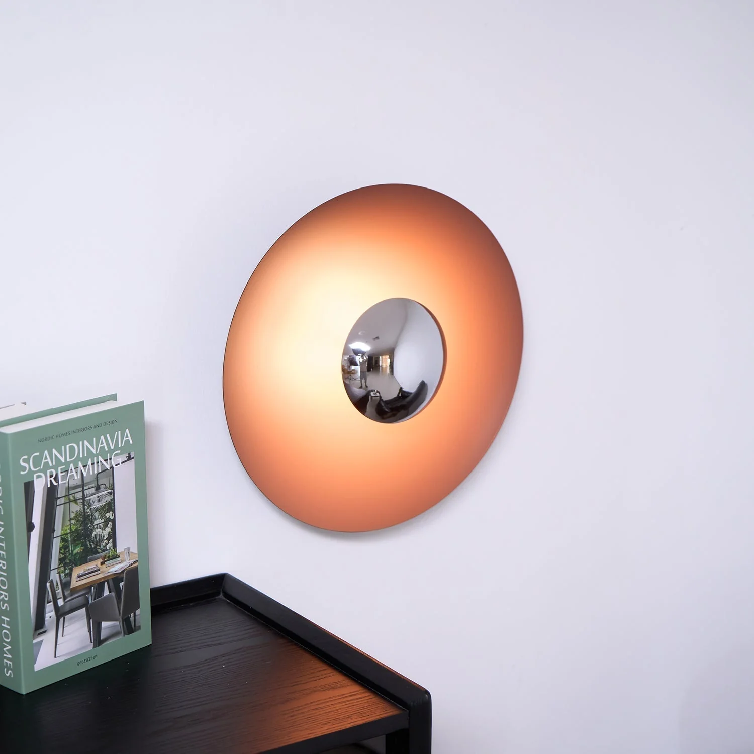 Peacemaker Elegance Simplicity Glow Wall Light - Image 81