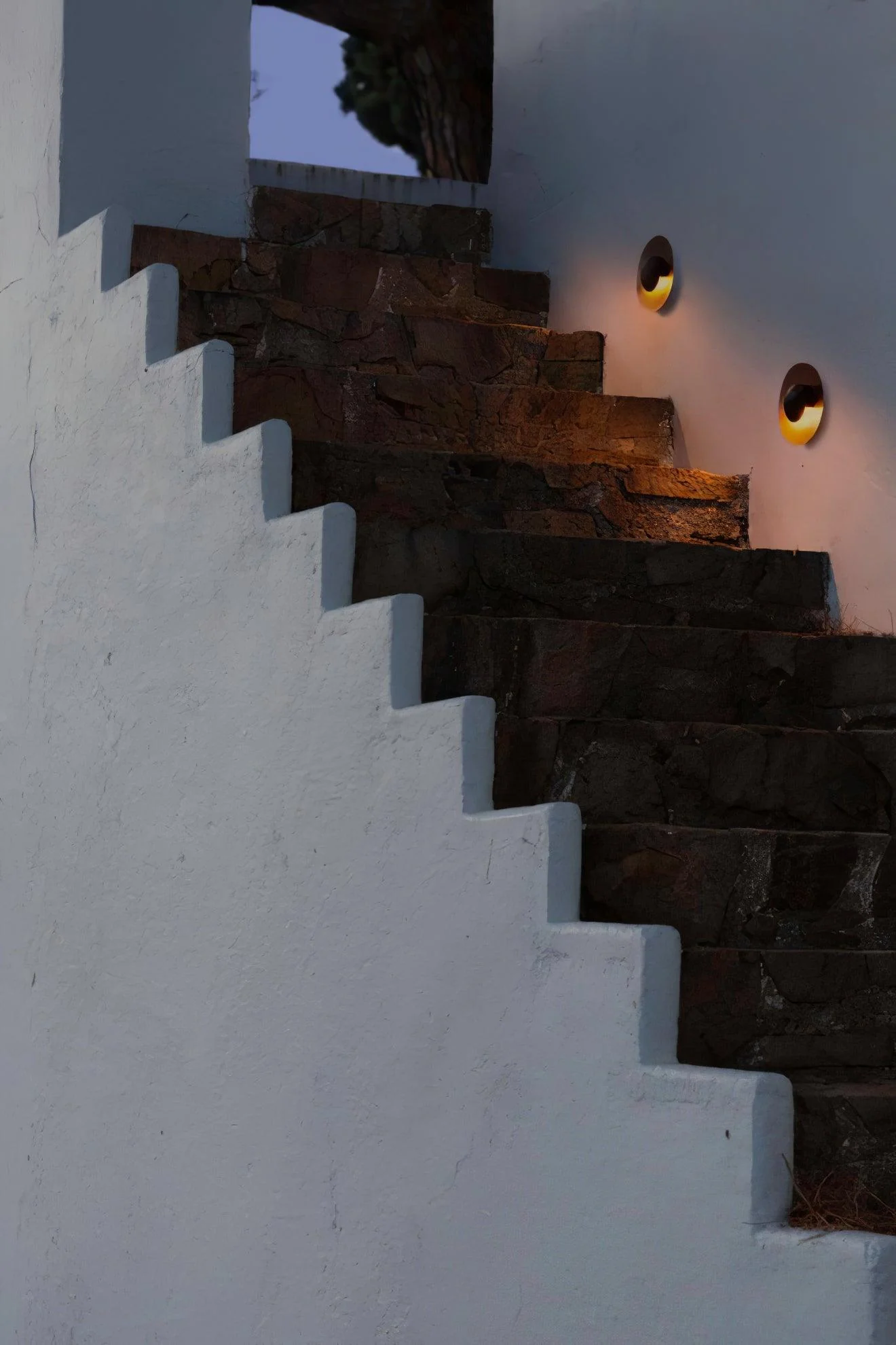 Peacemaker Elegance Simplicity Glow Wall Light - Image 97