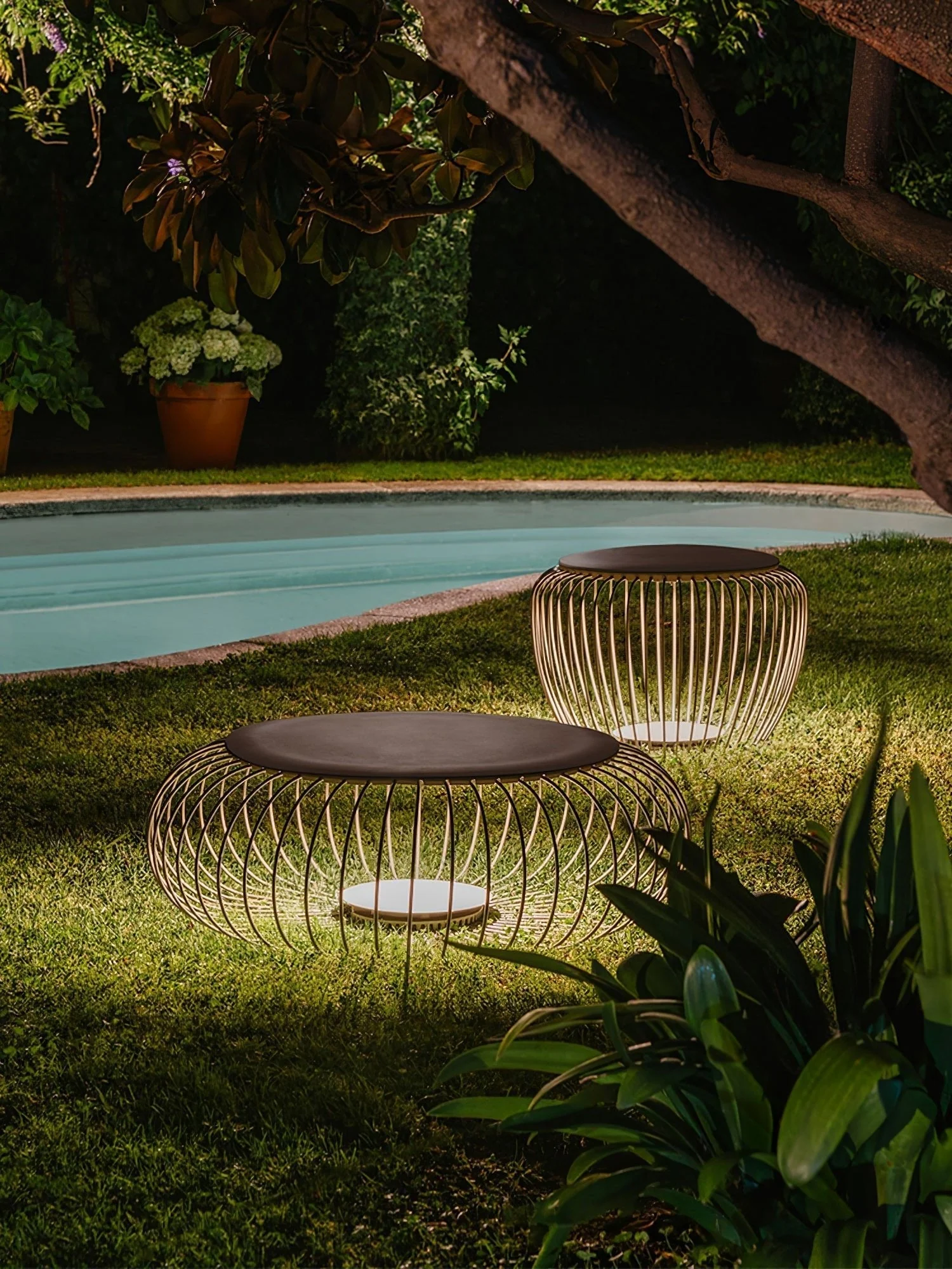 Piper Modern Outdoor Light - Image 41