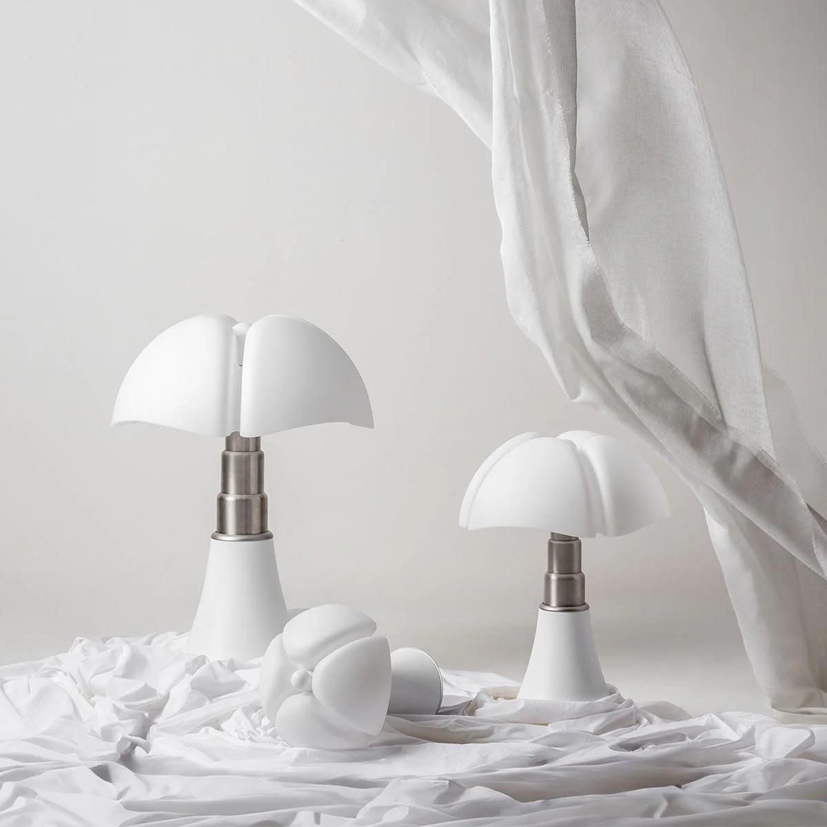 Pipistrello Modern Table Lamp - Image 11