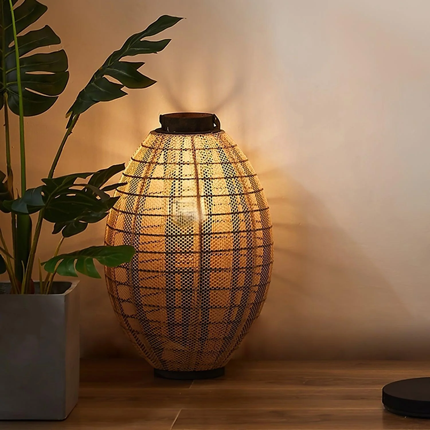 Ray Mesh Beacon Outdoor Lamp - Image 17