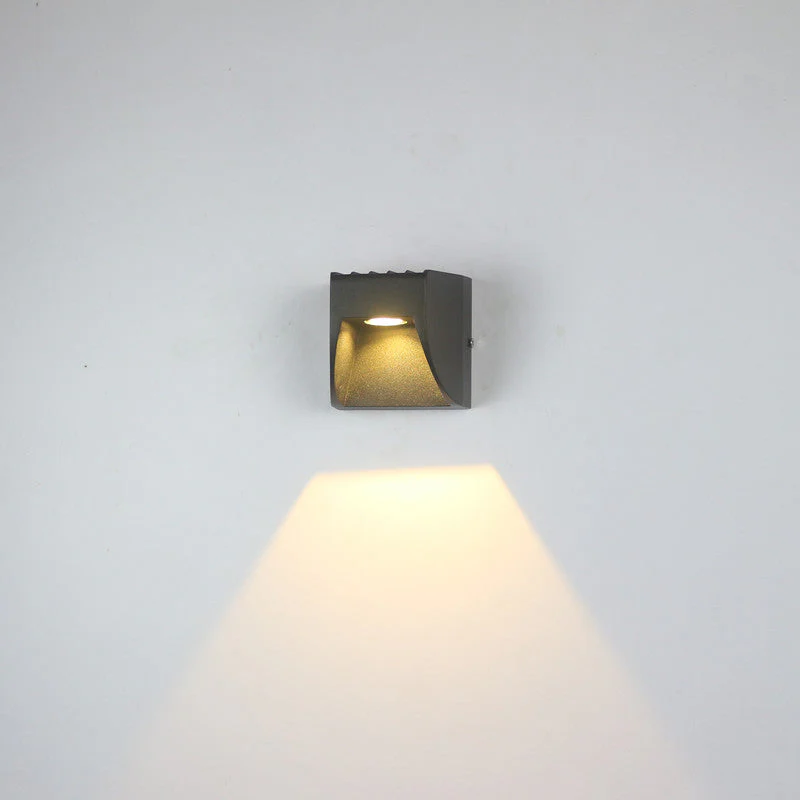 Ray Minimalist Outdoor Wall Lamp - Image 7