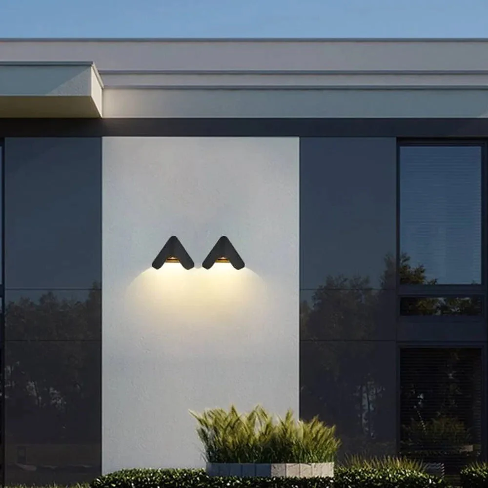 Ray Minimalist Outdoor Wall Lamp - Image 4