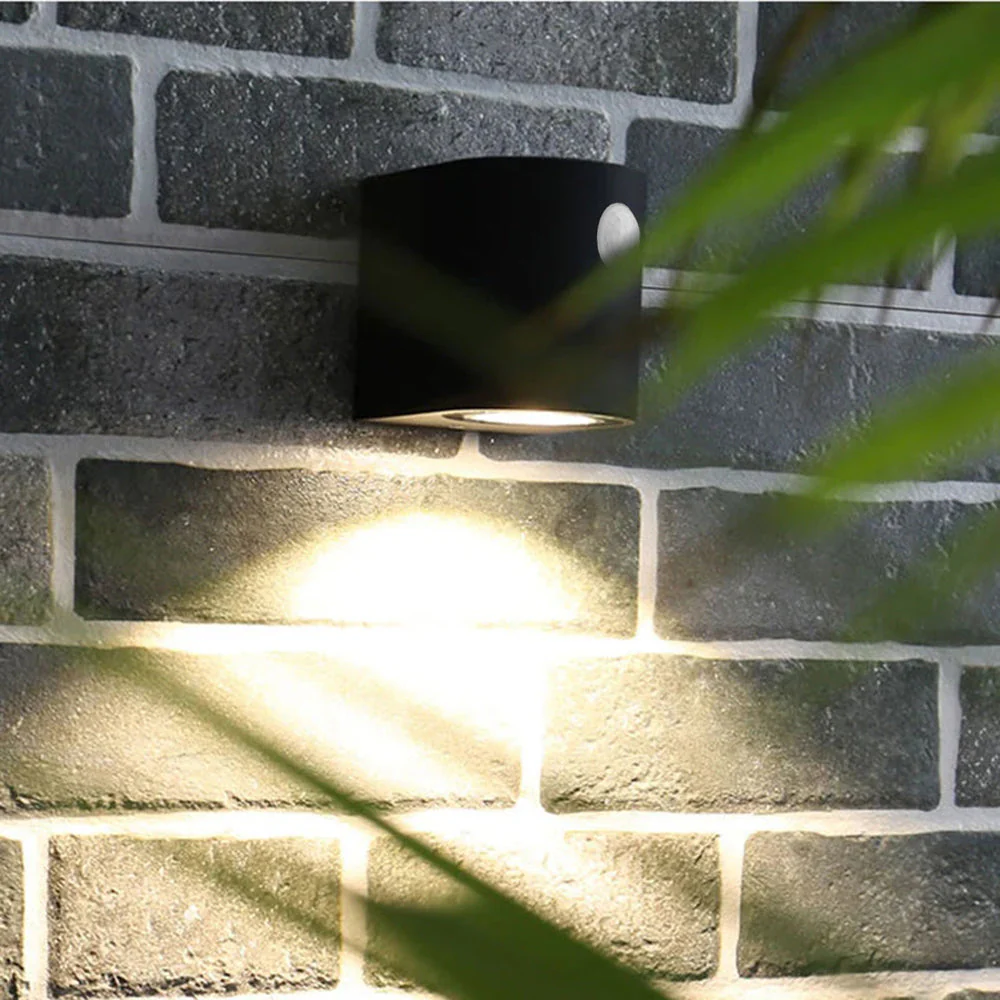 Ray Minimalist Square Outdoor Wall Lamp - Image 14