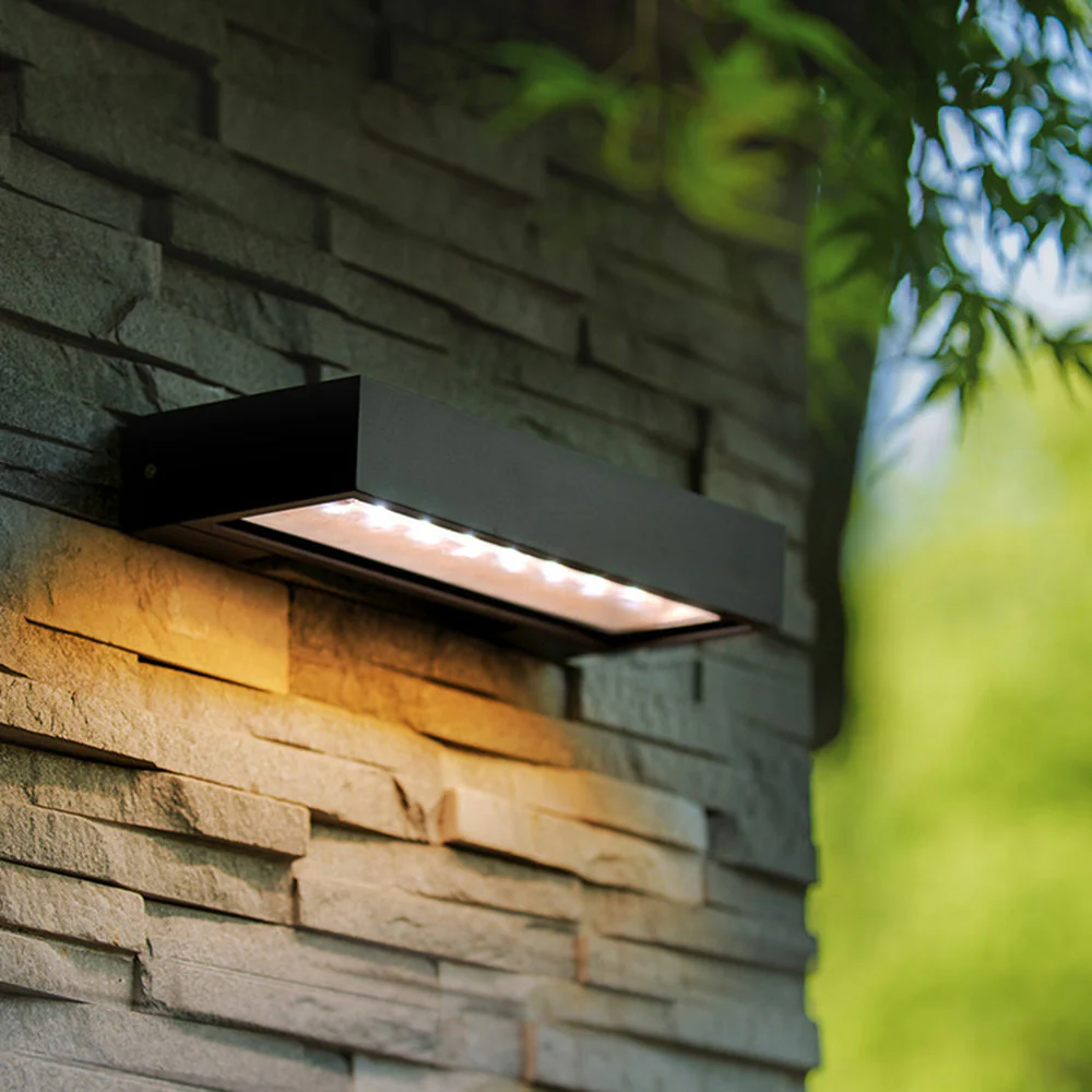 Ray Modern Outdoor Wall Lamp