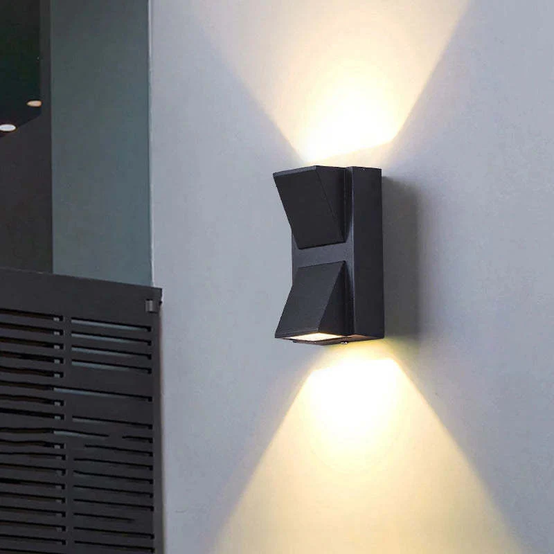 Ray Modern LED Outdoor Wall Lamp - Image 4