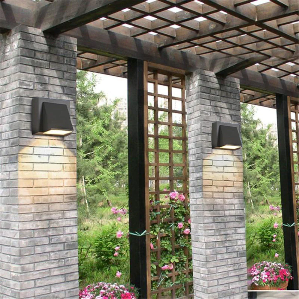 Ray Modern LED Outdoor Wall Lamp - Image 7