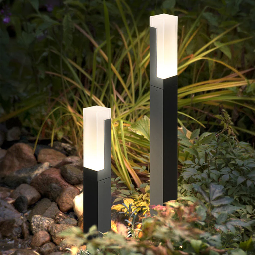 Ray Modern Outdoor Path Light - Image 10