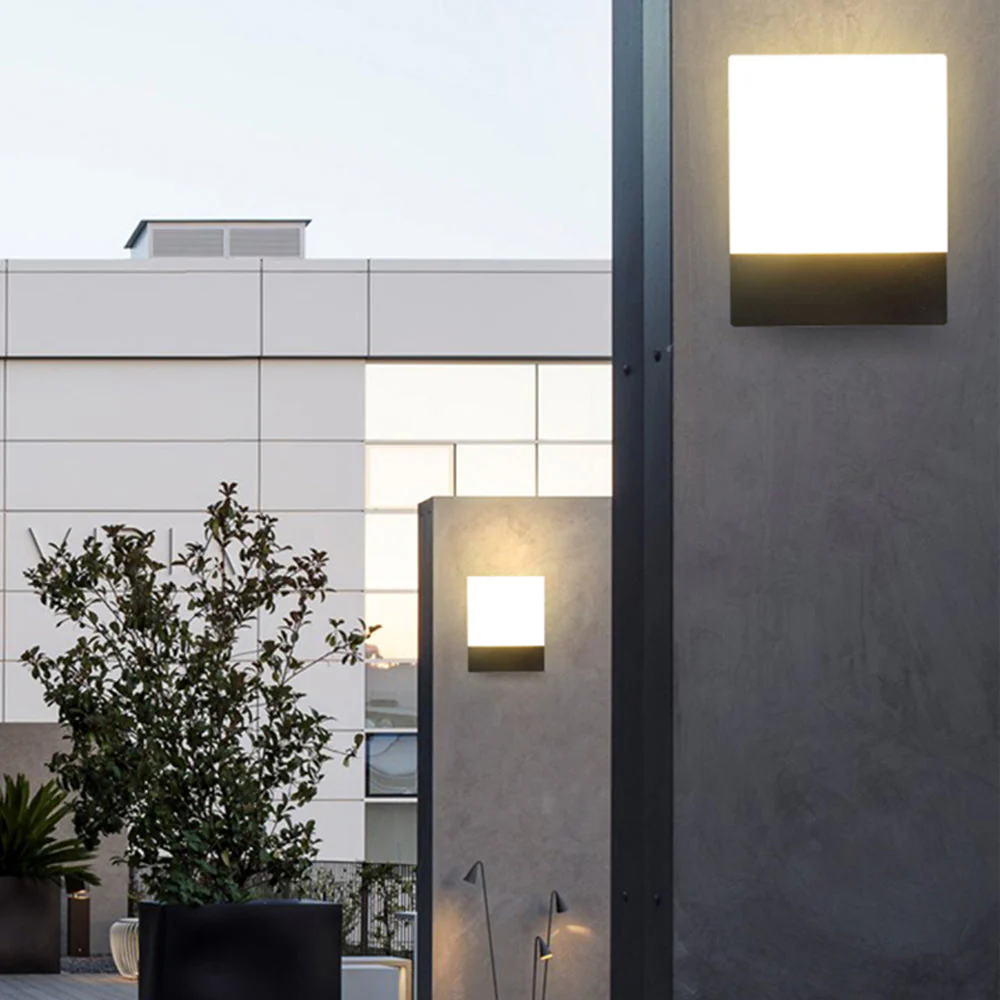 Ray Modern Outdoor Wall Lamp - Image 2