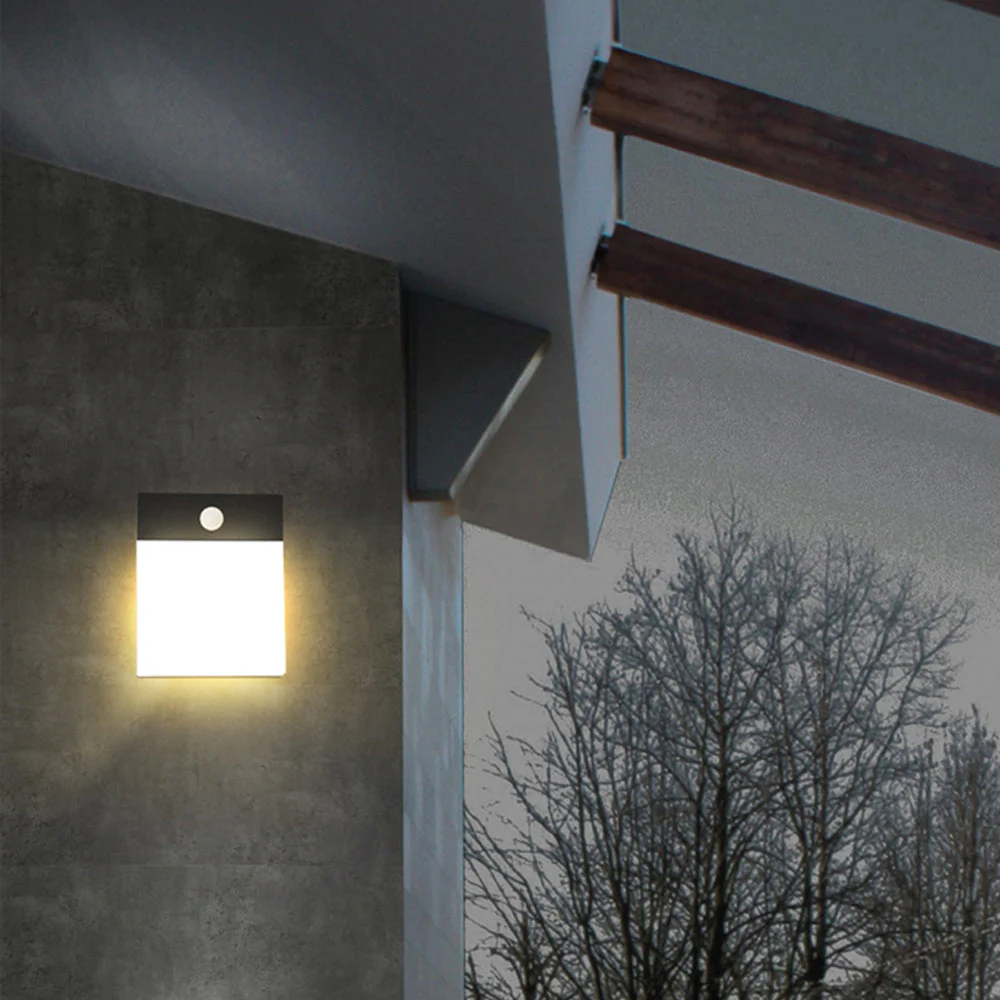 Ray Modern Outdoor Wall Lamp - Image 3